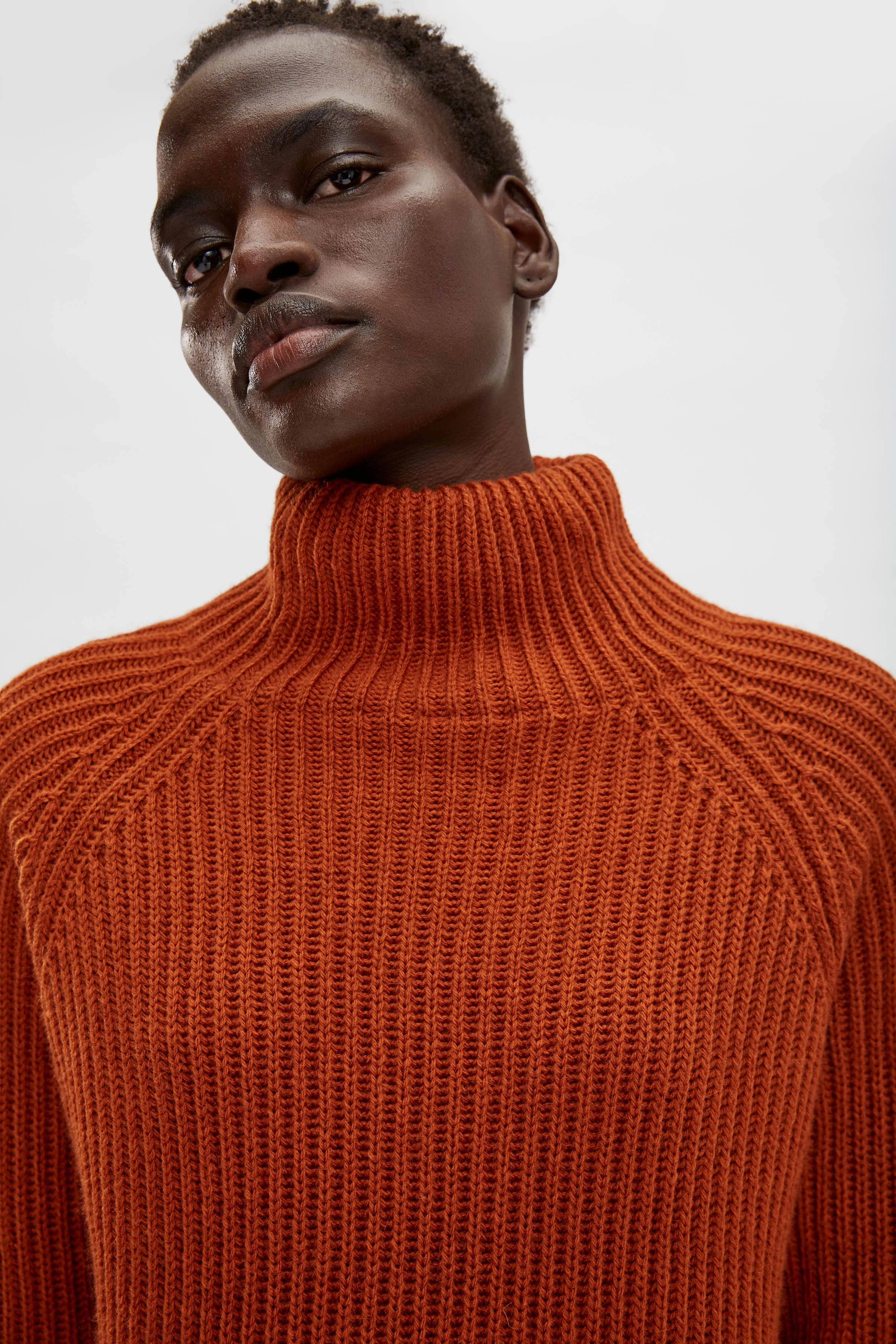 ARWEN - Rollkragenpullover aus Alpaka-Woll-Mix - Damen - orange - Seitenansicht