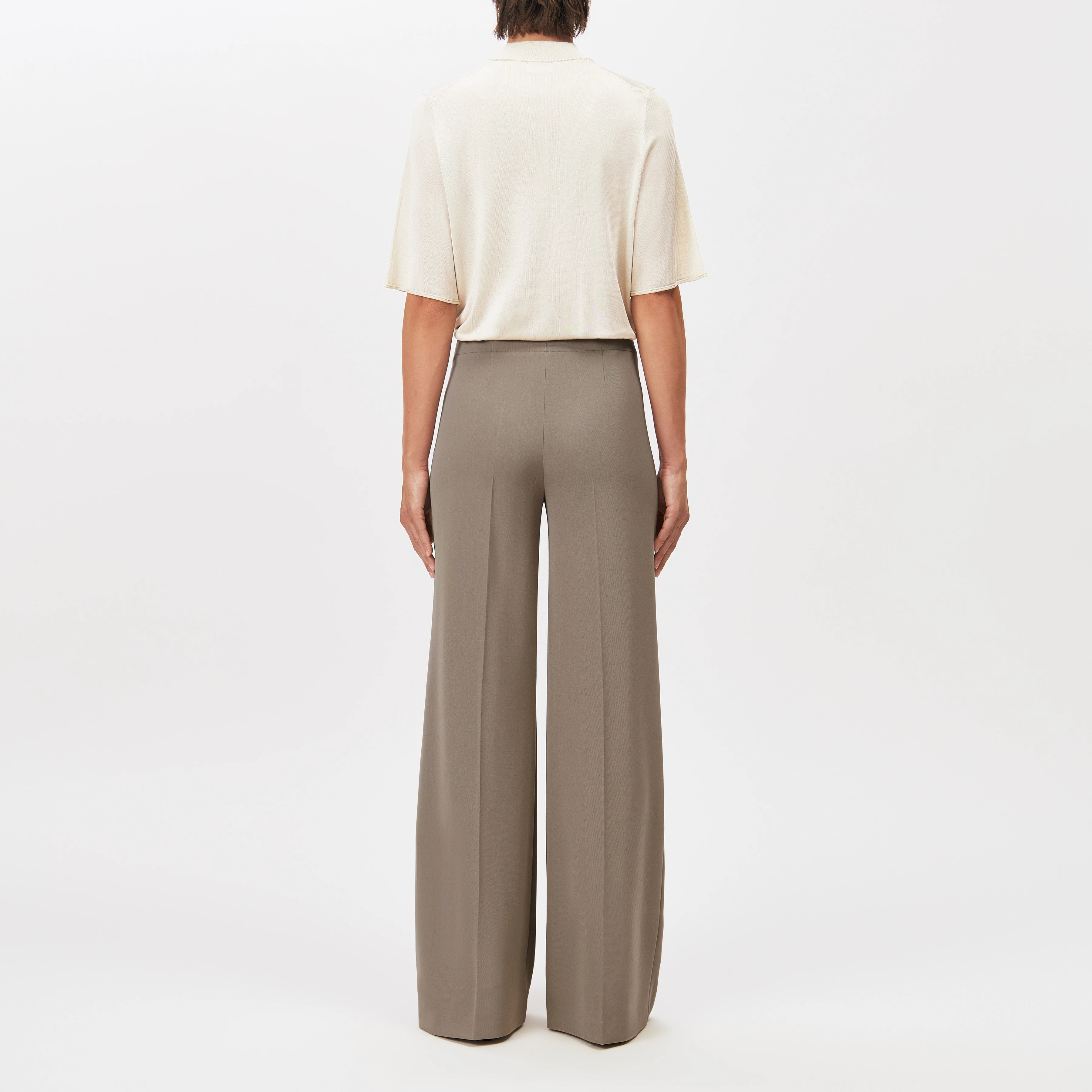 BEFORE - Pleated wide-leg trousers - women - beige - Rückansicht