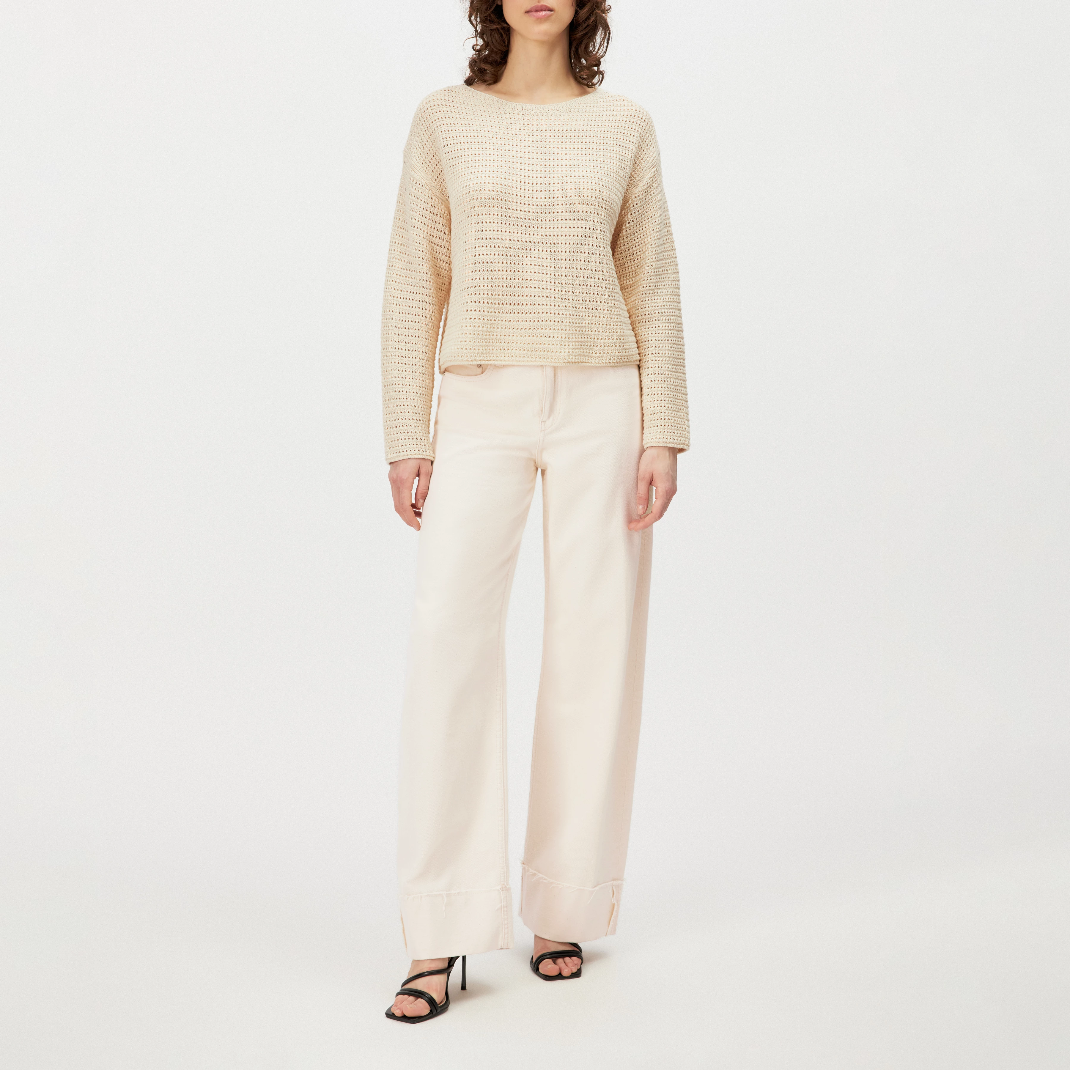 IMENIA_2 - Oversized Cropped Pullover in Grobstrick - Damen - off white - Ganzkörper-Frontansicht