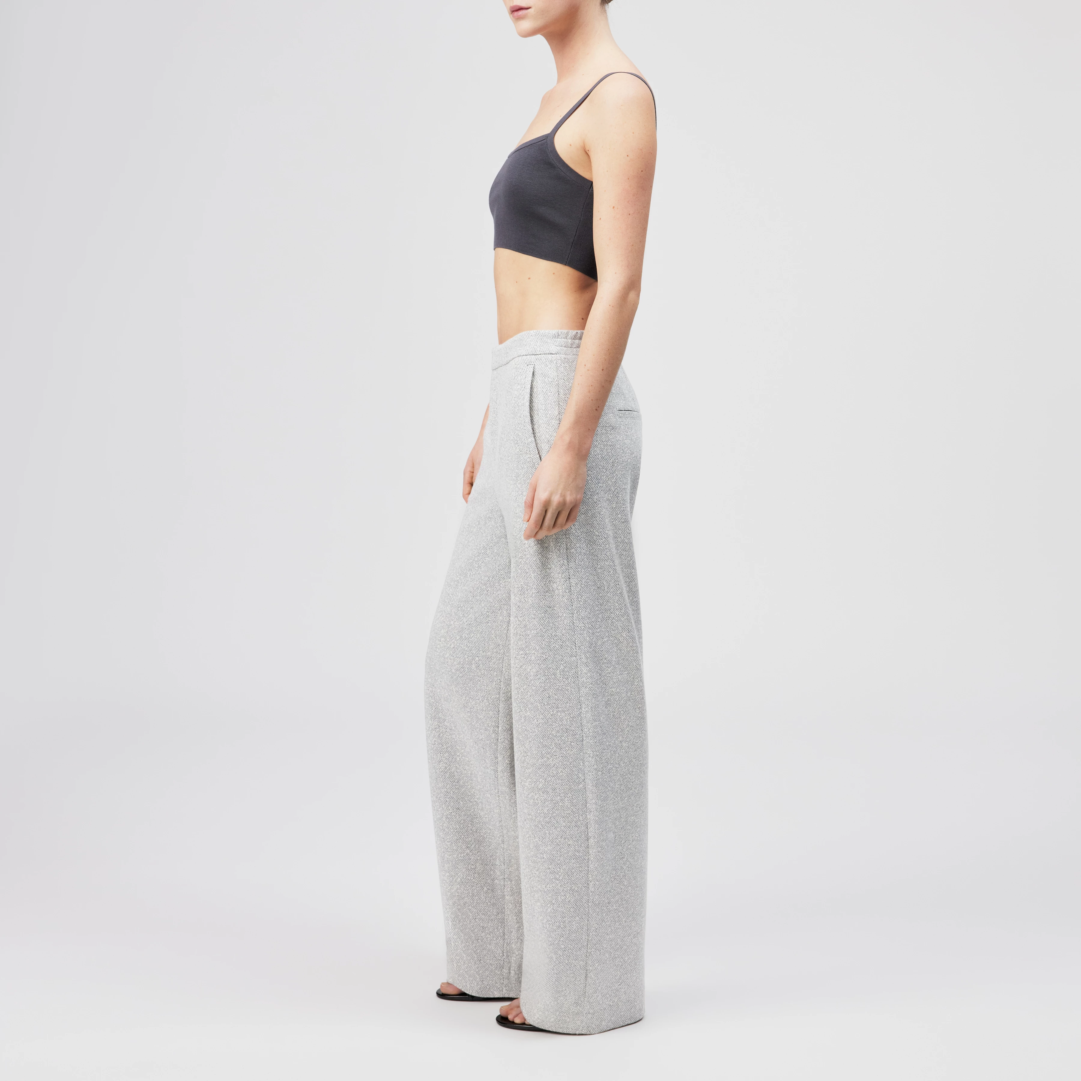 FAE_0 - Hose mit Barrel-Leg in Jersey mit Dessin - Damen - grau - Seitenansicht