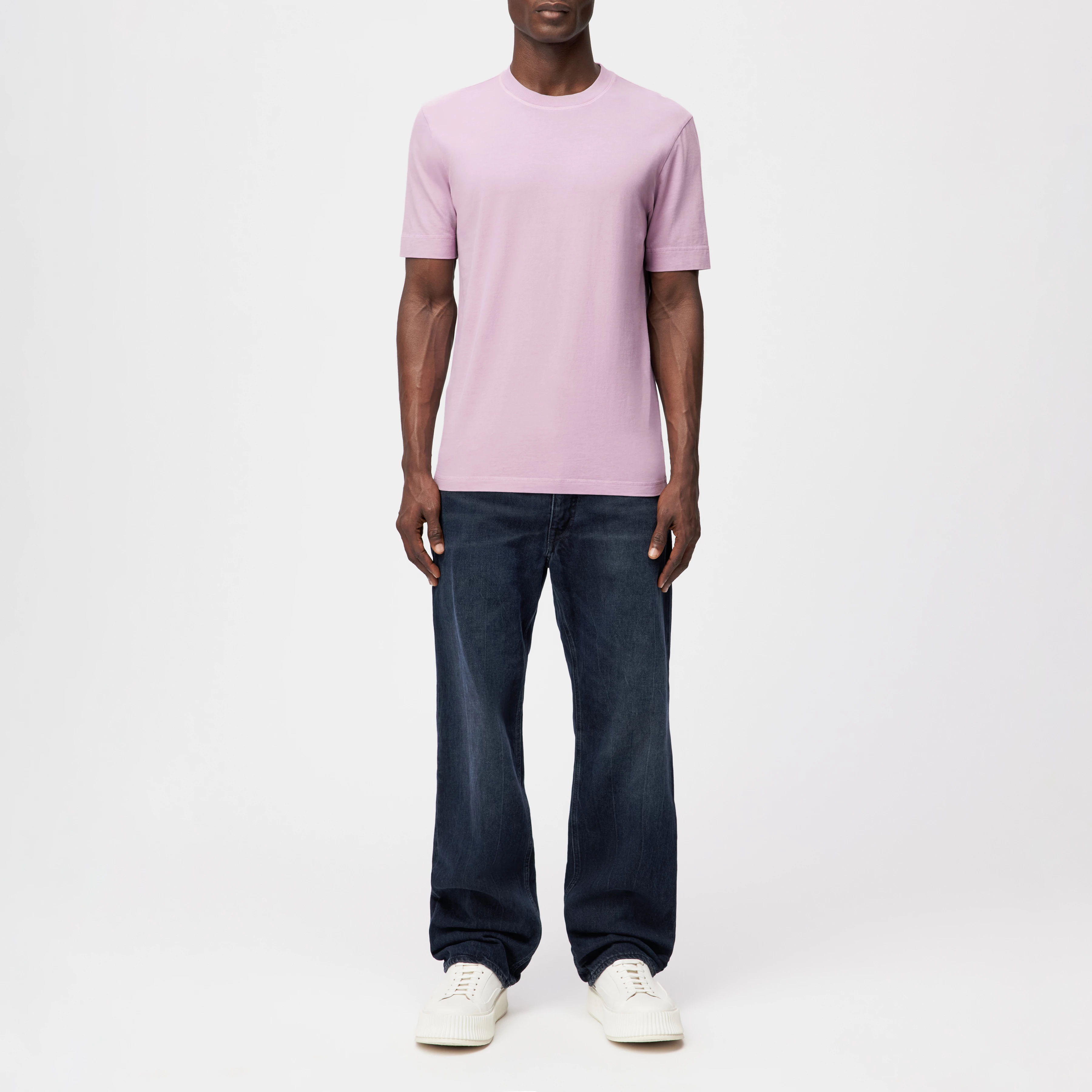 RAPHAEL - T-shirt in washed look - men - purple - Ganzkörper-Frontansicht