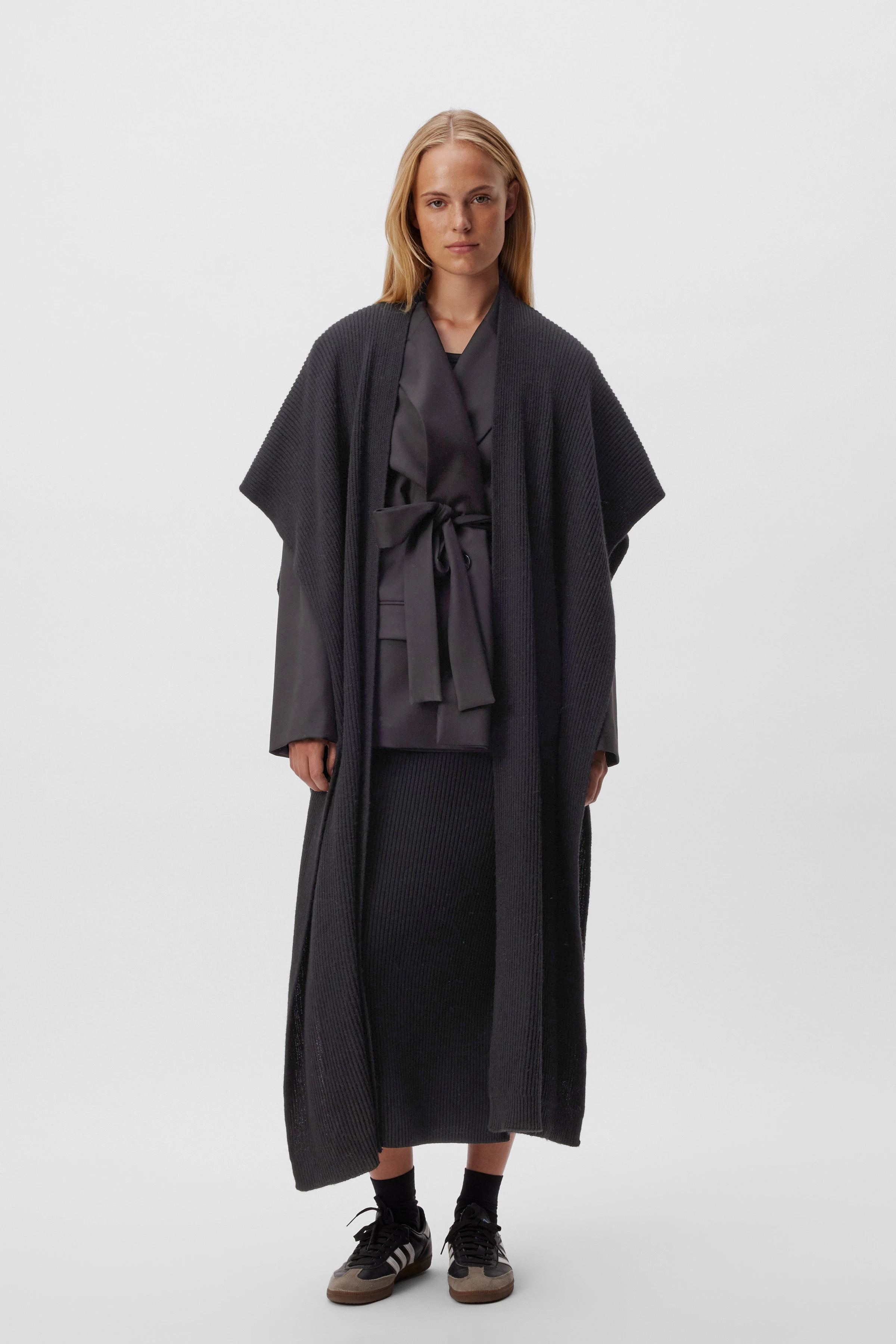 EVILYN - cardigan en laine mélangée - women - noir - Ganzkörper-Frontansicht