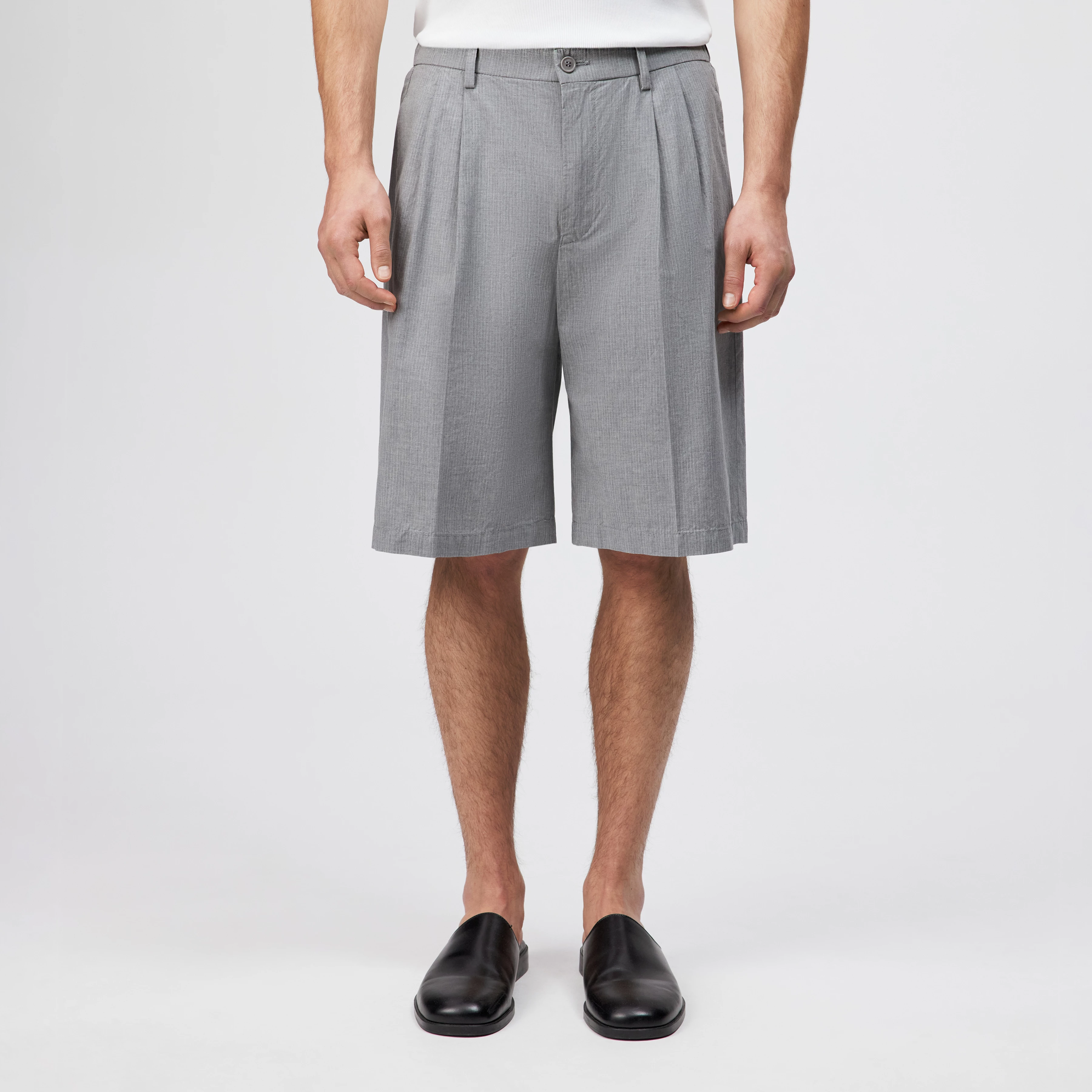 ROCABO - Bundfalten Short in reiner Baumwolle - Herren - grau - Frontansicht