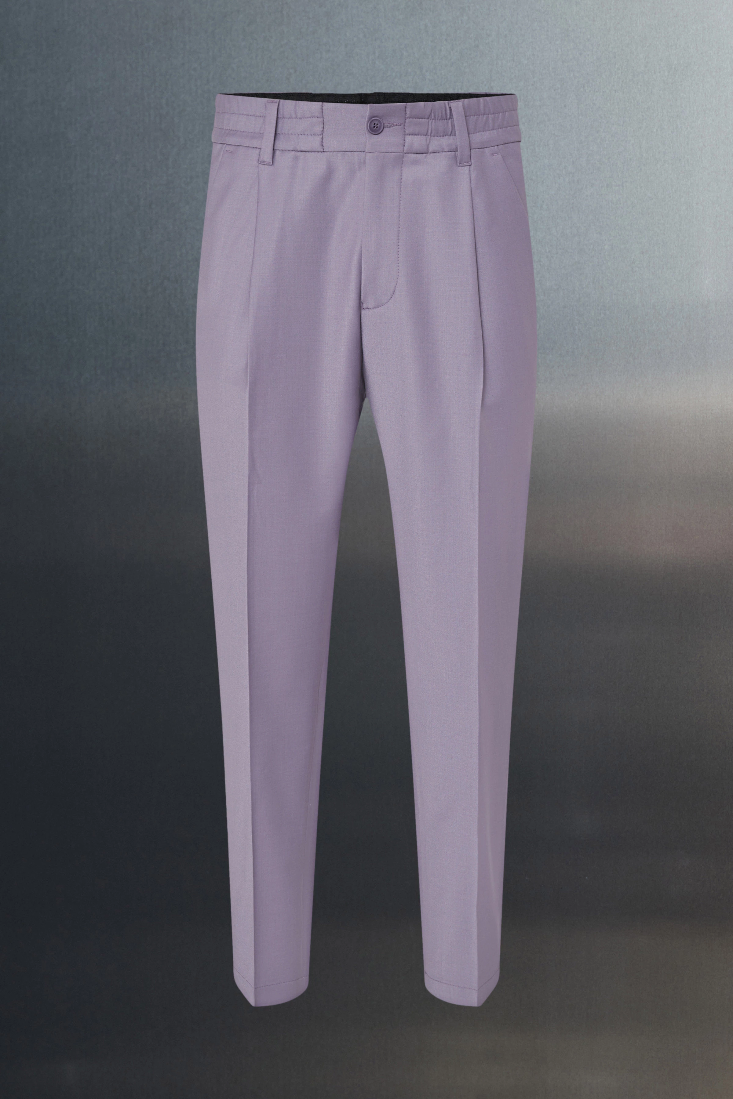 CHASY - Casual Hose mit Bundfalte aus Bi-Stretch - Herren - lila - Freisteller Frontansicht