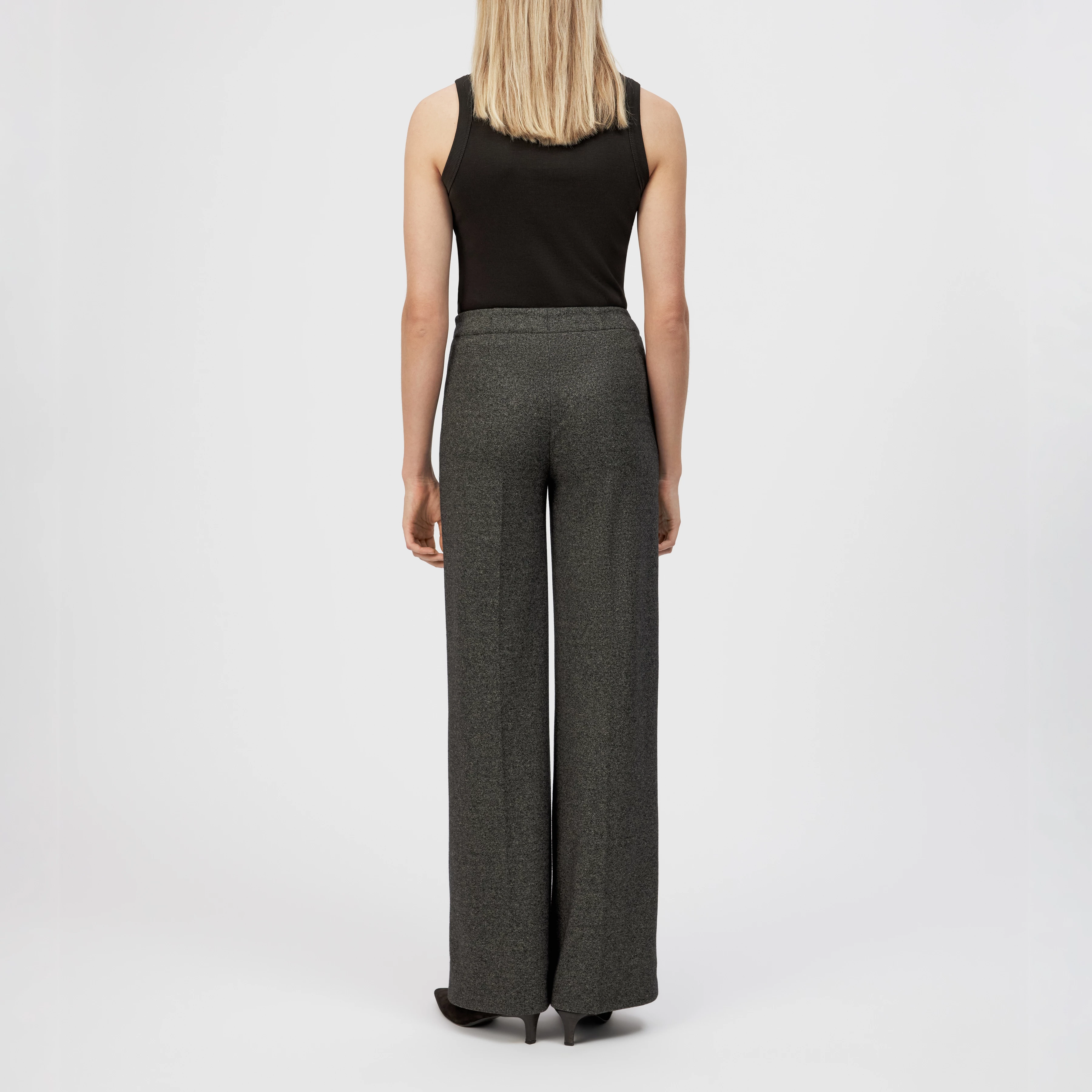 BEFORE - Marlene trousers in viscose blend - women - beige - Rückansicht