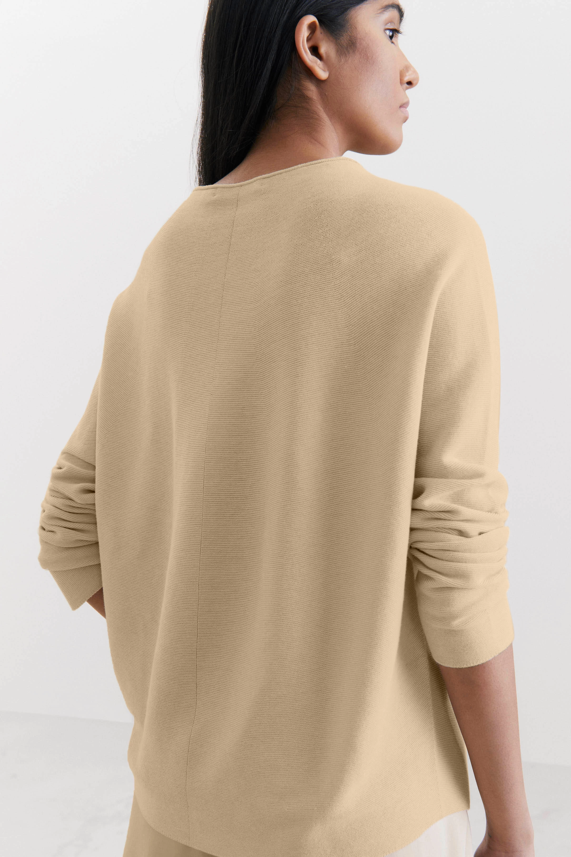 MAILA - clean knit sweater made of pure cotton - women - beige - Rückansicht