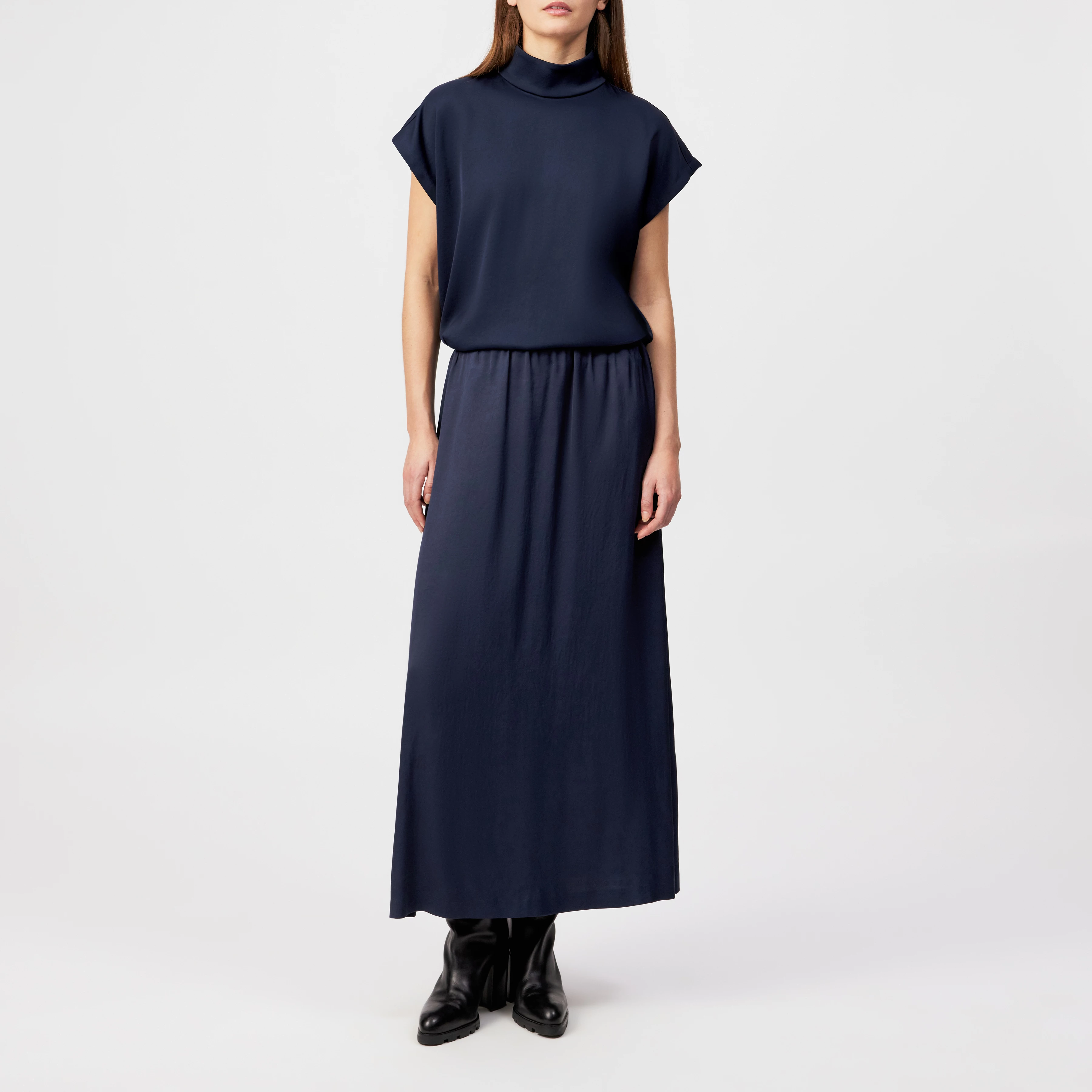 IDONEA - Mid-length skirt with elasticated waistband in satin - women - blue - Ganzkörper-Frontansicht