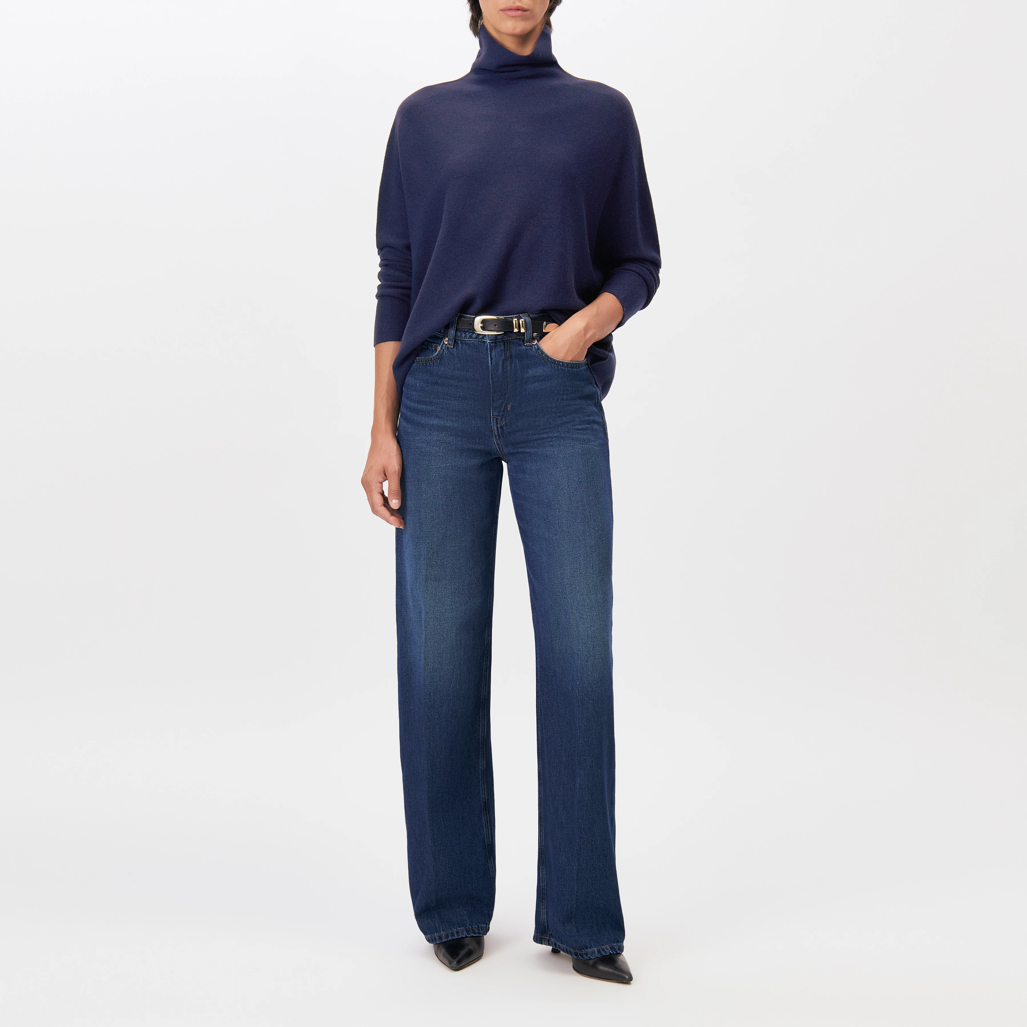 LIORA - Egg-shape turtleneck jumper in 100% merino wool - women - blue - Ganzkörper-Frontansicht