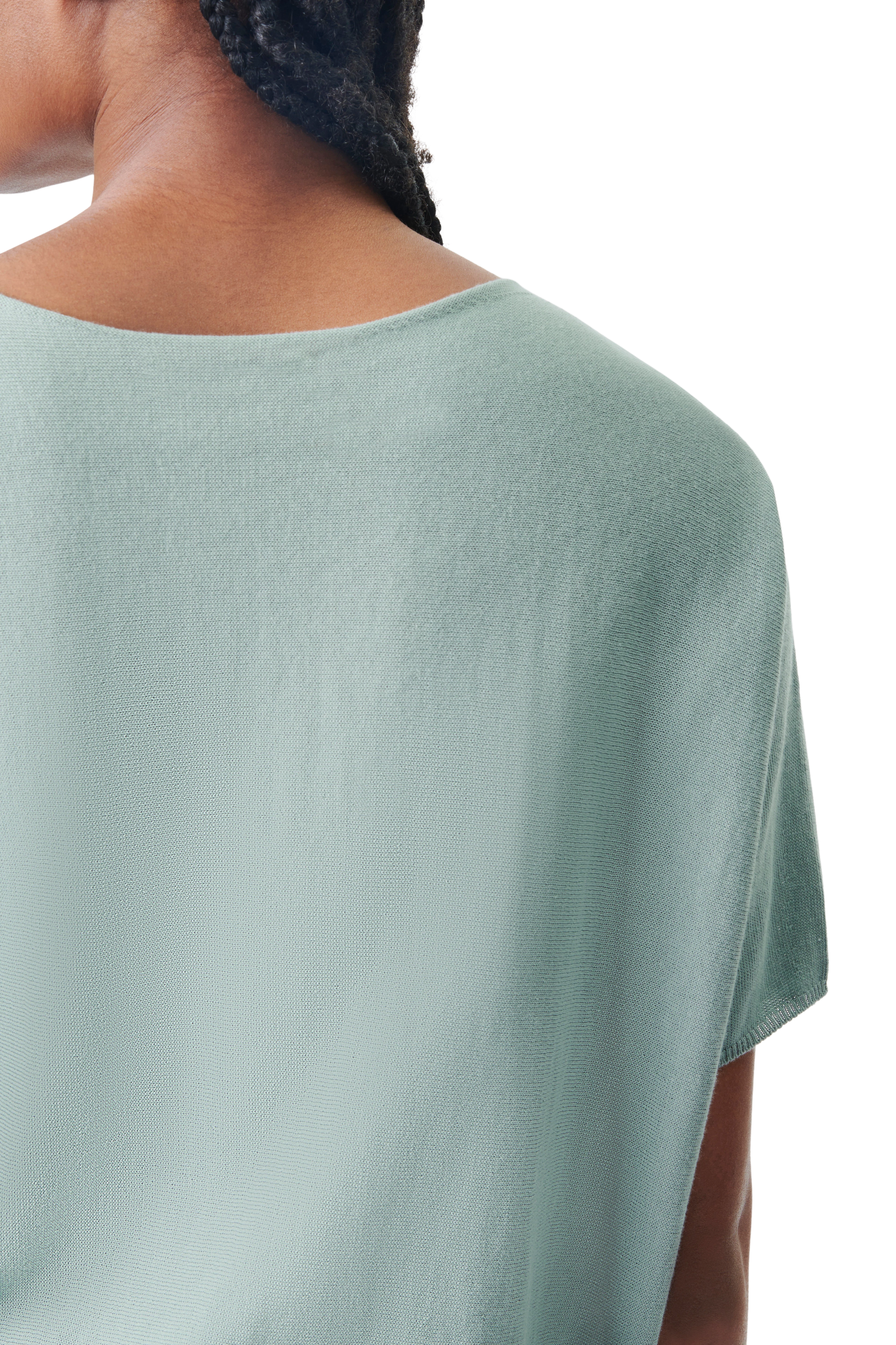 SOMELI - Strick-T-Shirt in Baumwoll-Crêpe - Damen - grün - Detailansicht am Model