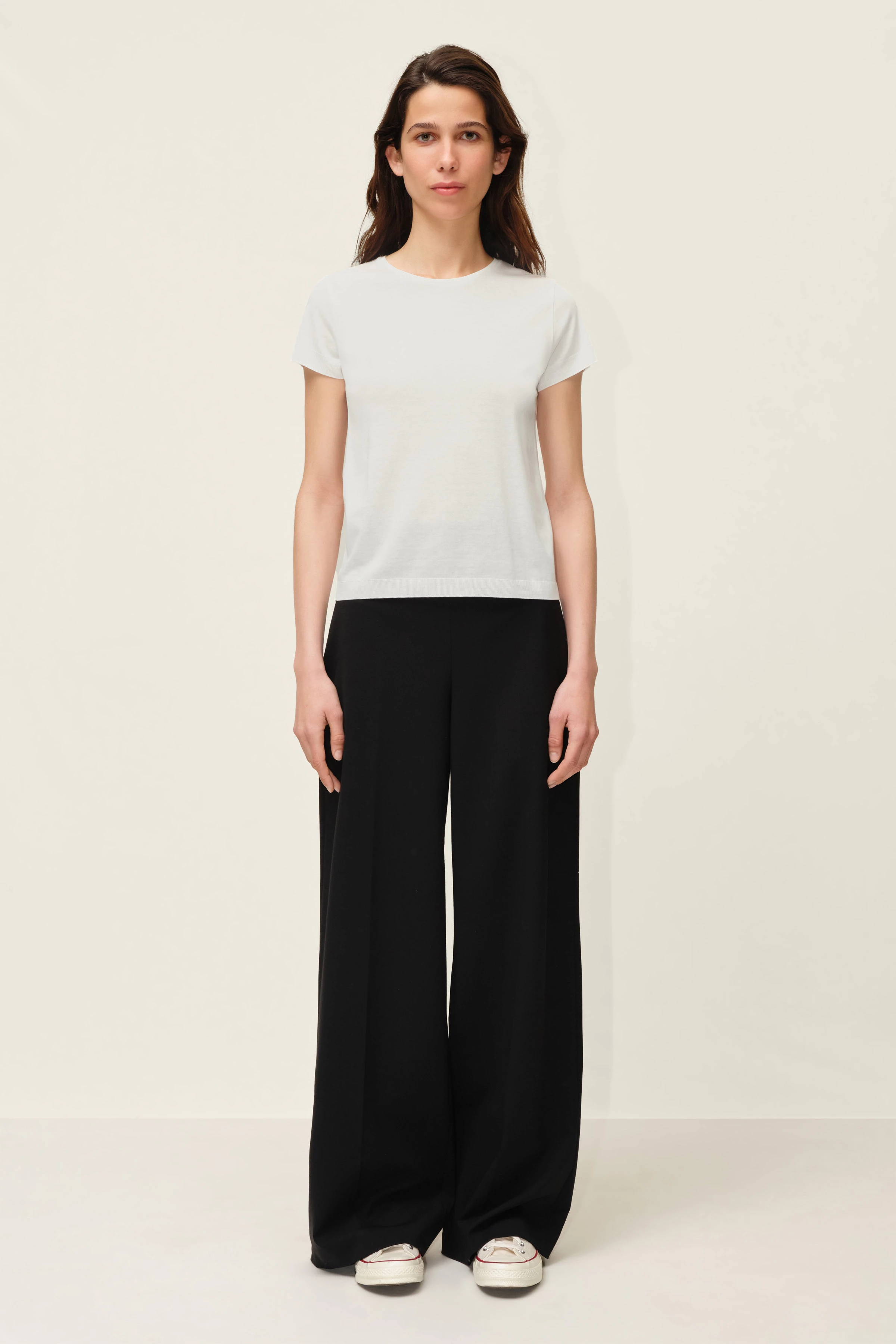 KOALE - T-shirt in cotton jersey - women - off white - Ganzkörper-Frontansicht