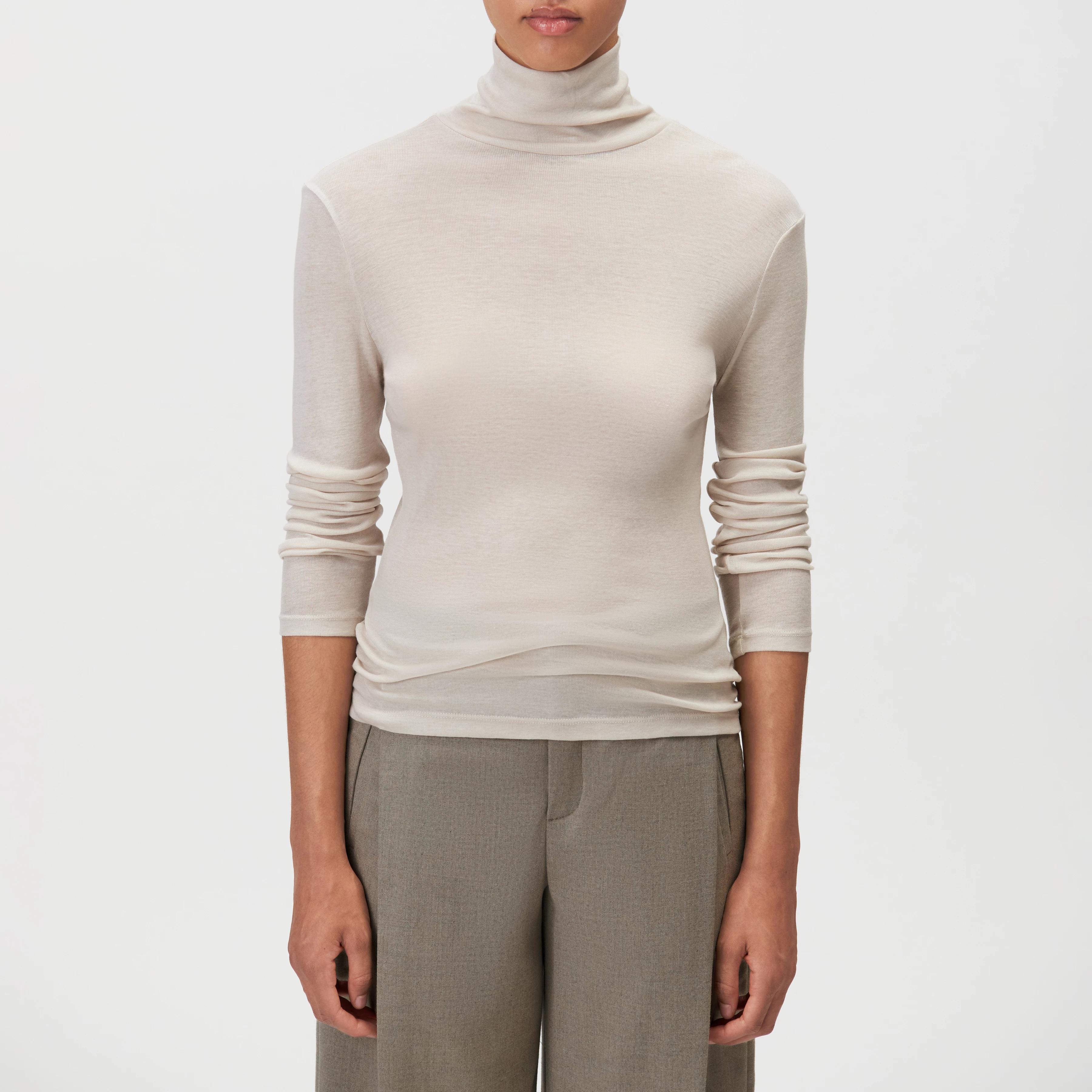 ZERAFNE - Slim long sleeve in lyocell-wool blend - women - beige - Frontansicht