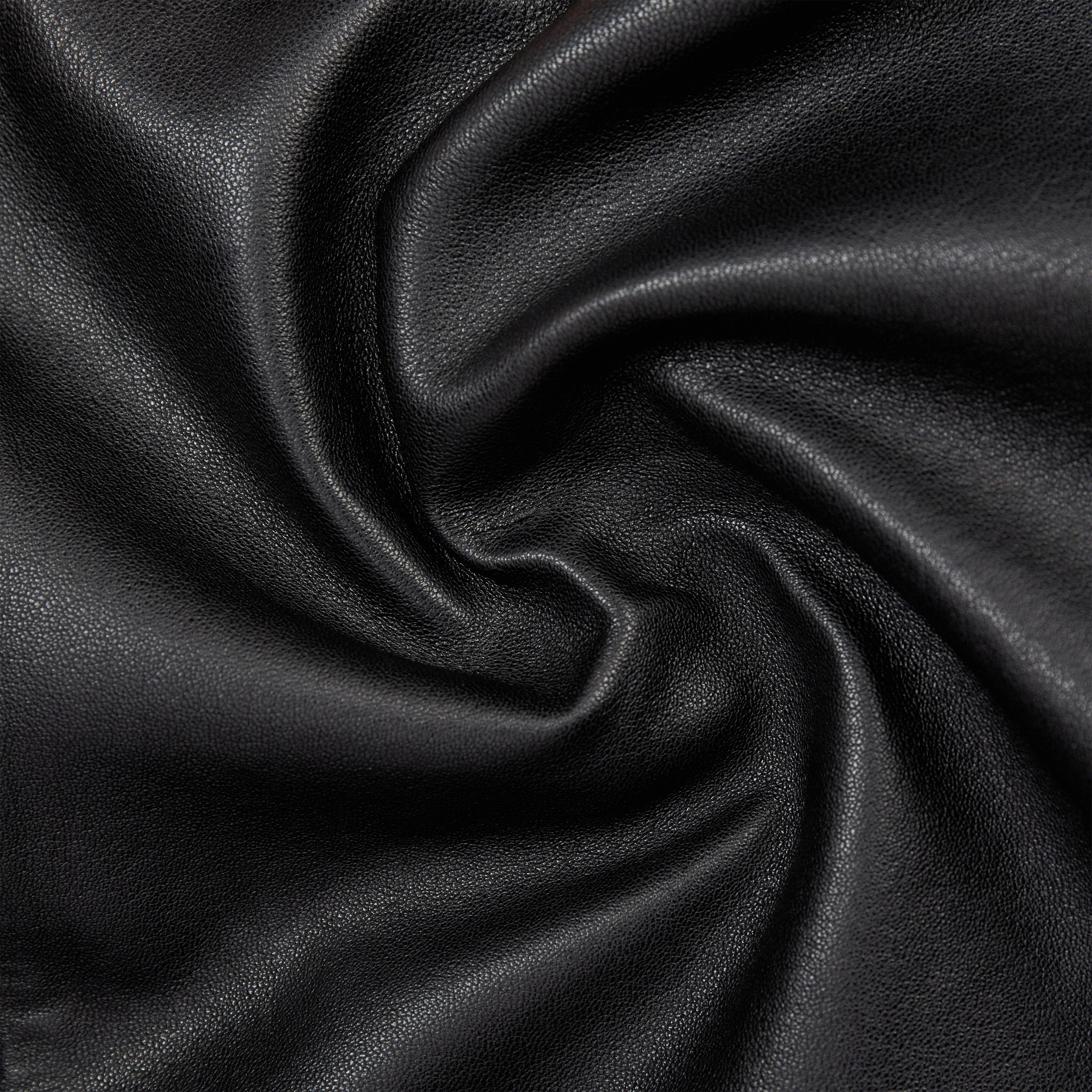 RIKKA_2 - Regular fit zip jacket in nappa leather - men - black - Materialbild (B2C)