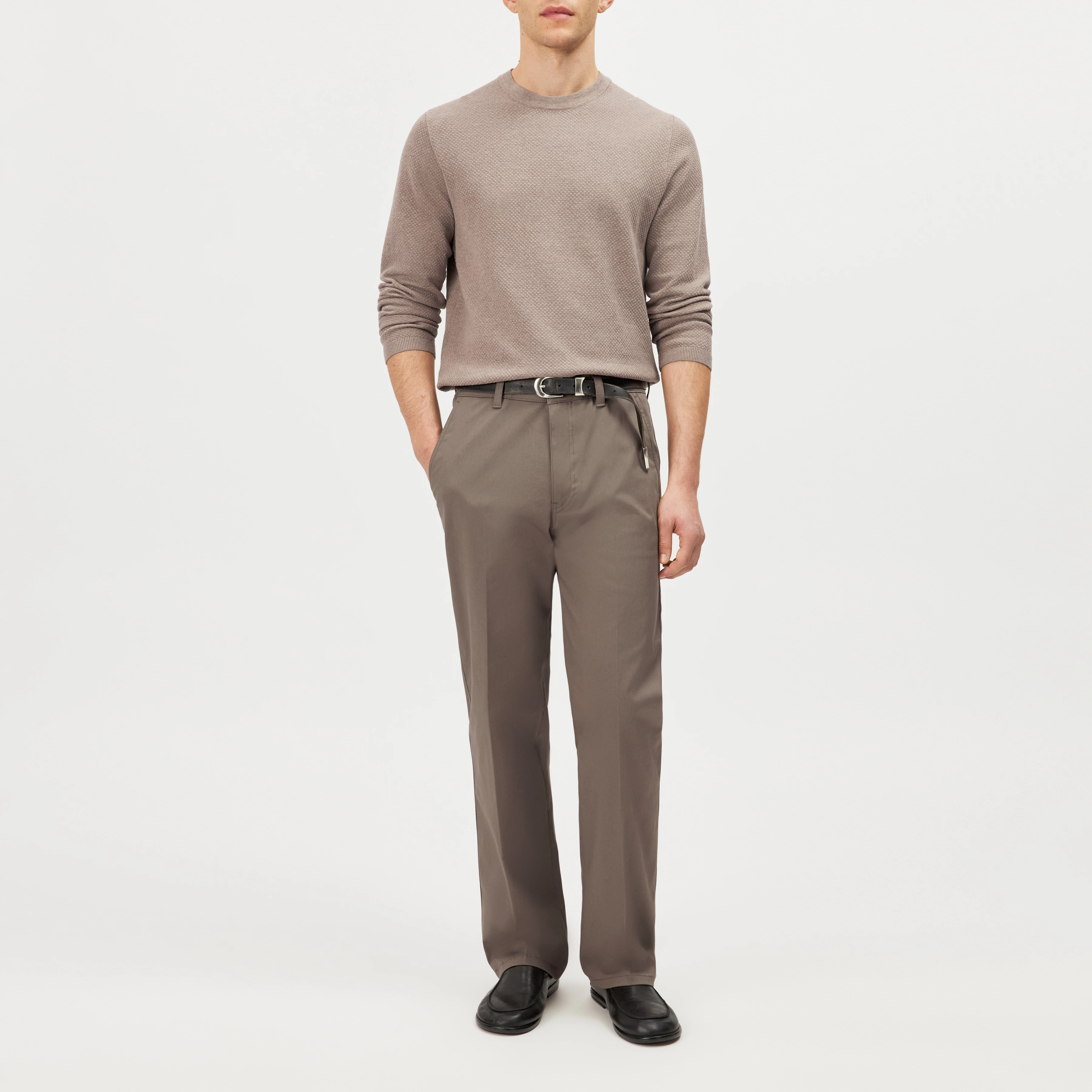 TAVIC - Modern chinos in cotton gabardine - men - brown - Ganzkörper-Frontansicht