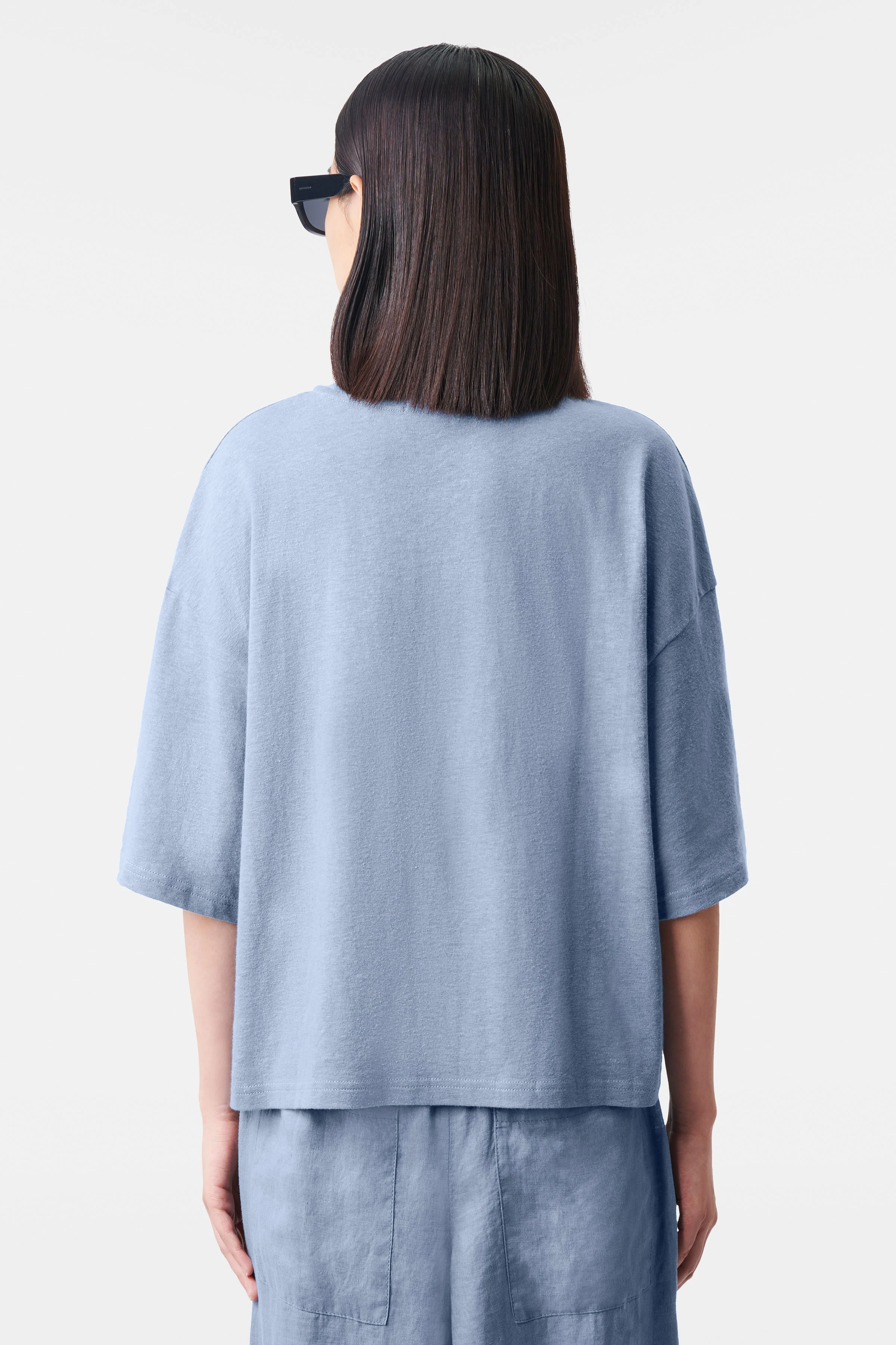 LILANI - Verkürztes T-Shirt in Leinen-Baumwoll-Mix - Damen - blau - Rückansicht