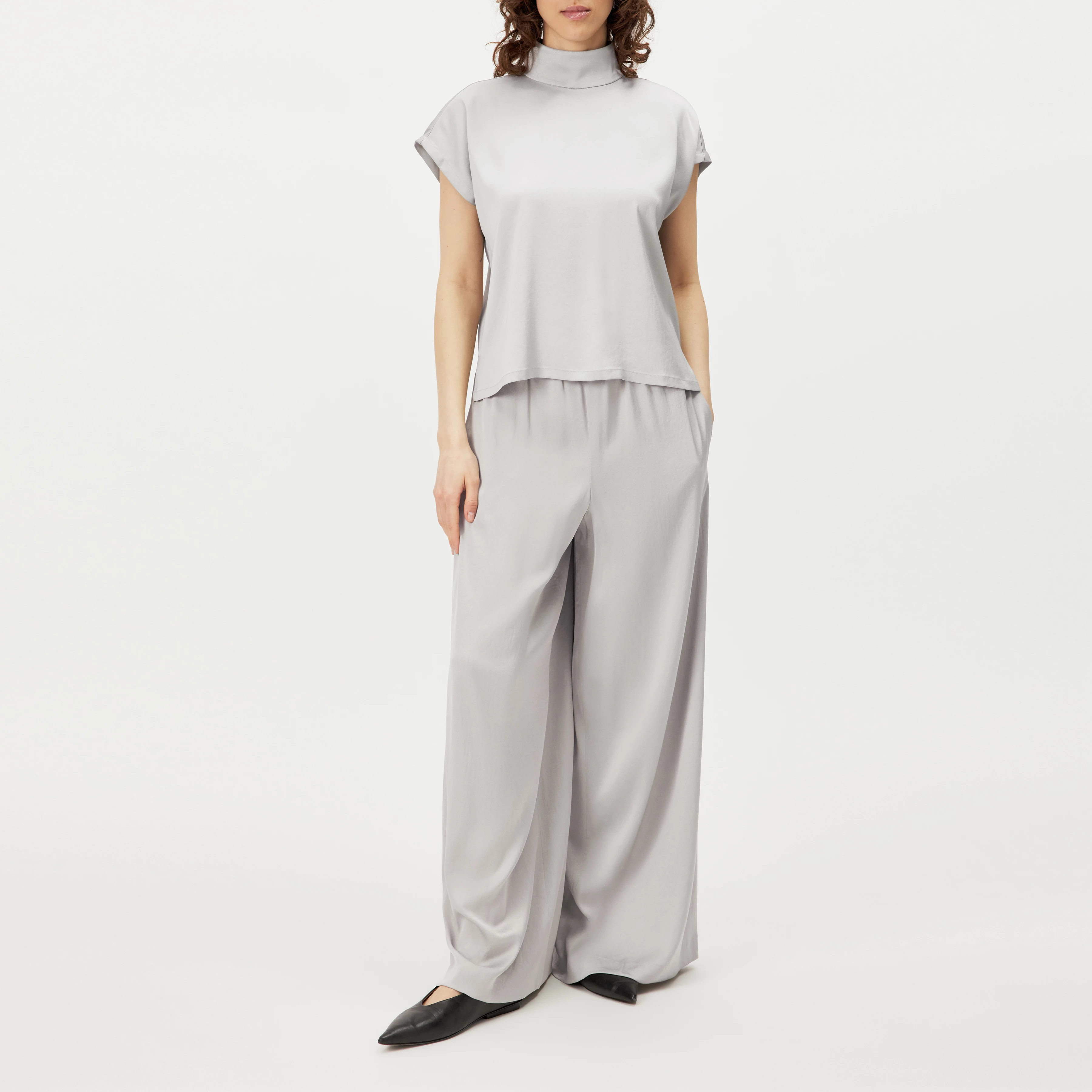 ALARIA_1 - Shirt blouse with stand-up collar in satin - women - grey - Ganzkörper-Frontansicht