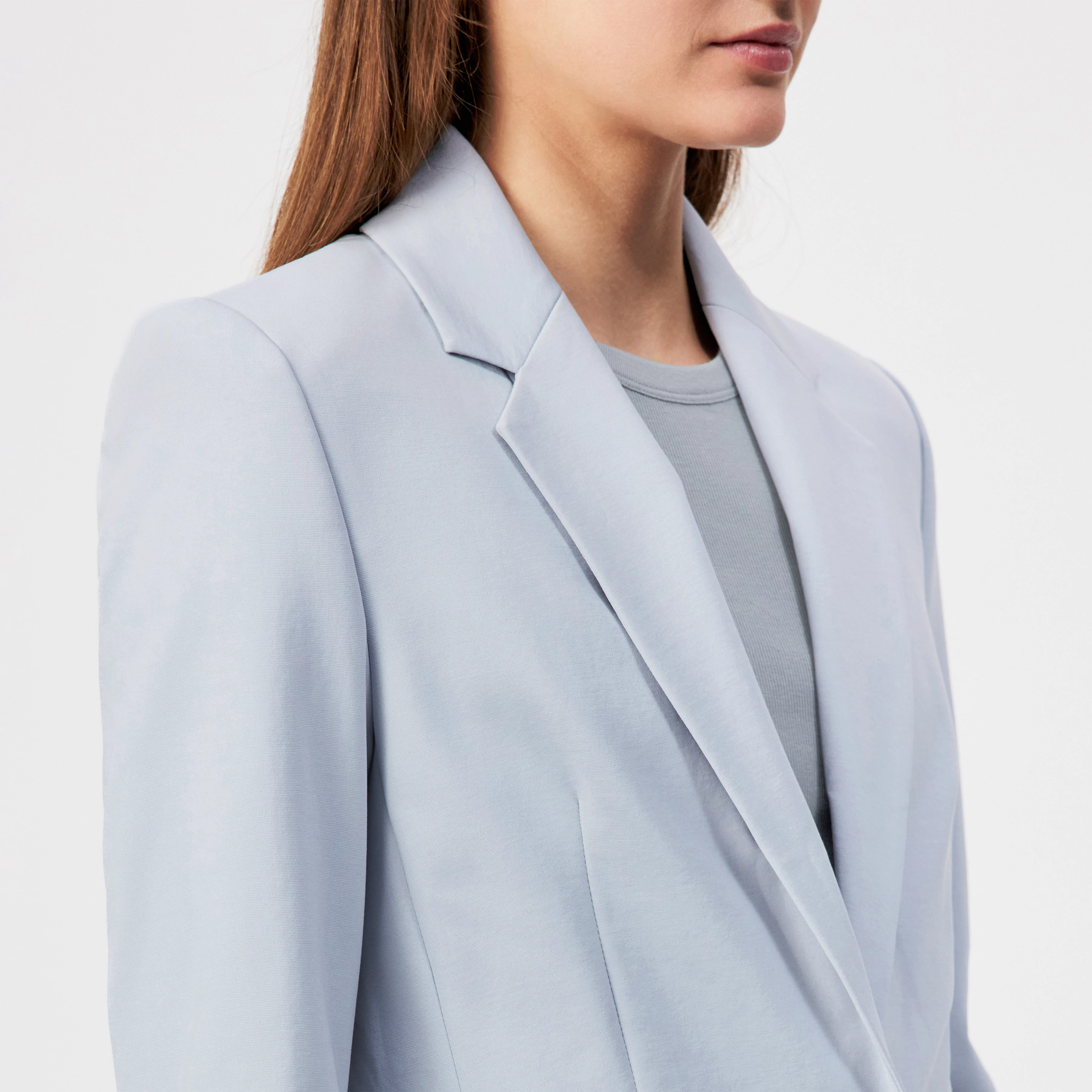 ATLIN_2 - Single-button blazer in Punto Milano jersey - women - blue - Detailansicht am Model