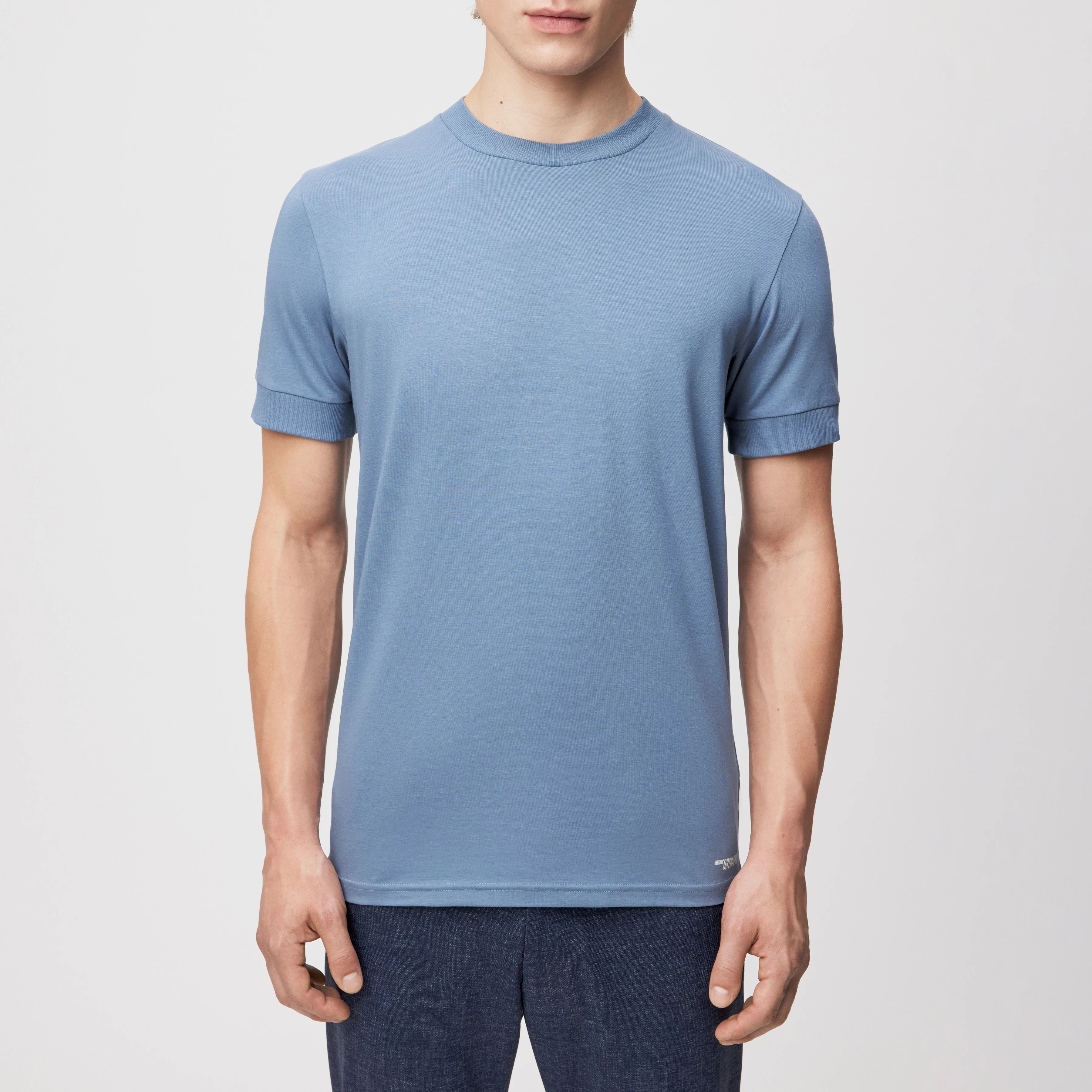 ANTON - Fitted T-shirt in cotton - men - blue - Frontansicht