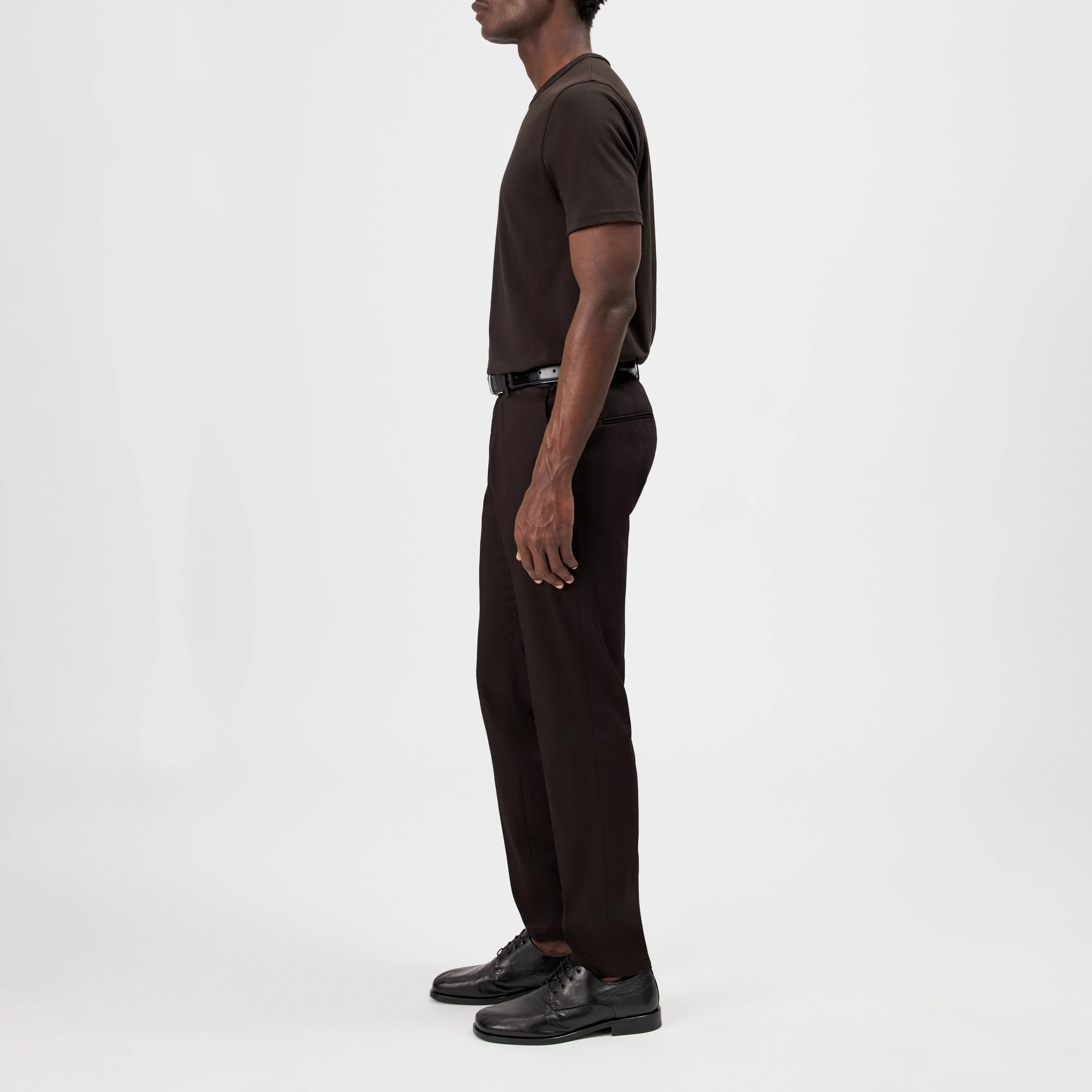 AJEND - Ready-made trousers in cotton gabardine - men - brown - Seitenansicht
