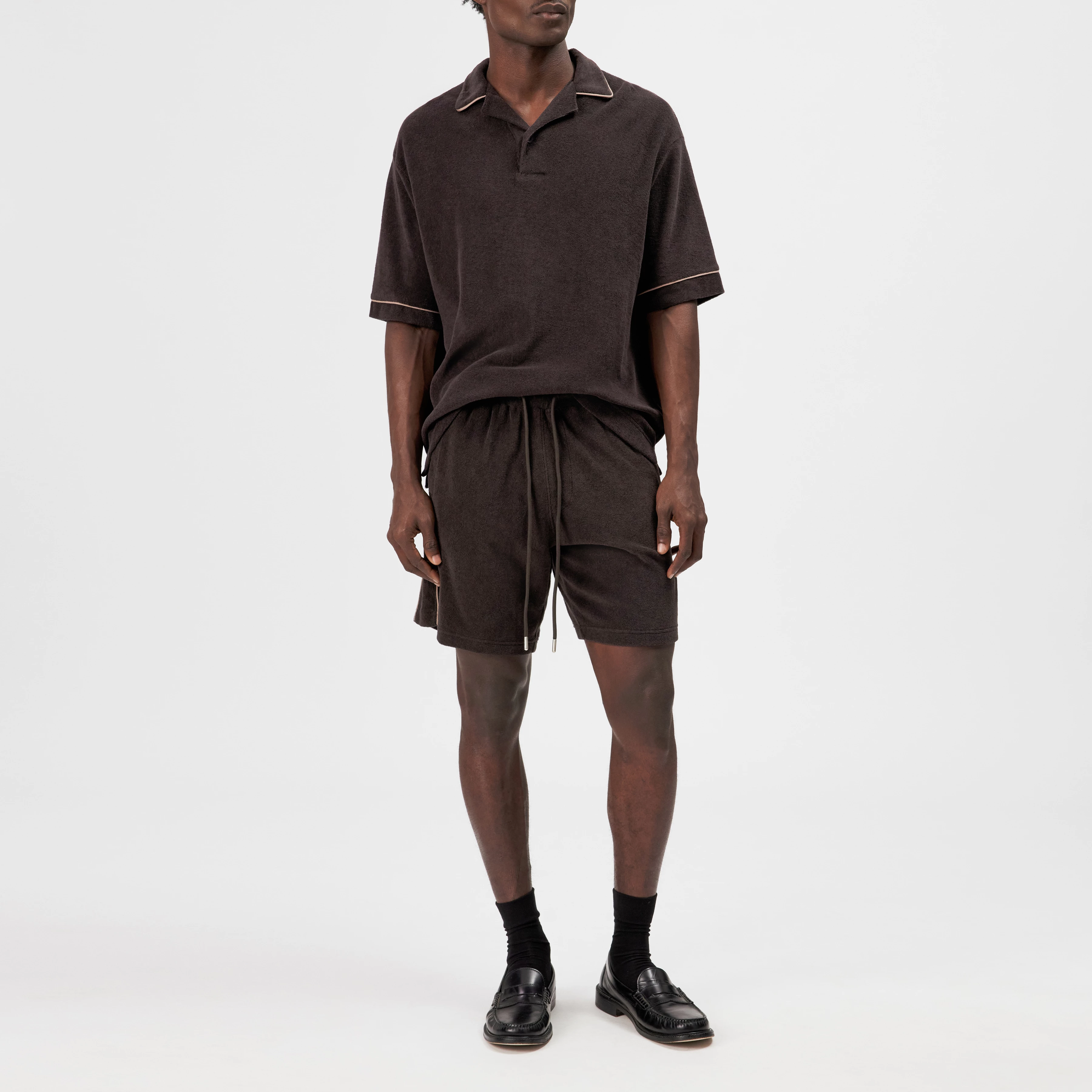 BRIKKO - Casual terry shorts - men - brown - Ganzkörper-Frontansicht