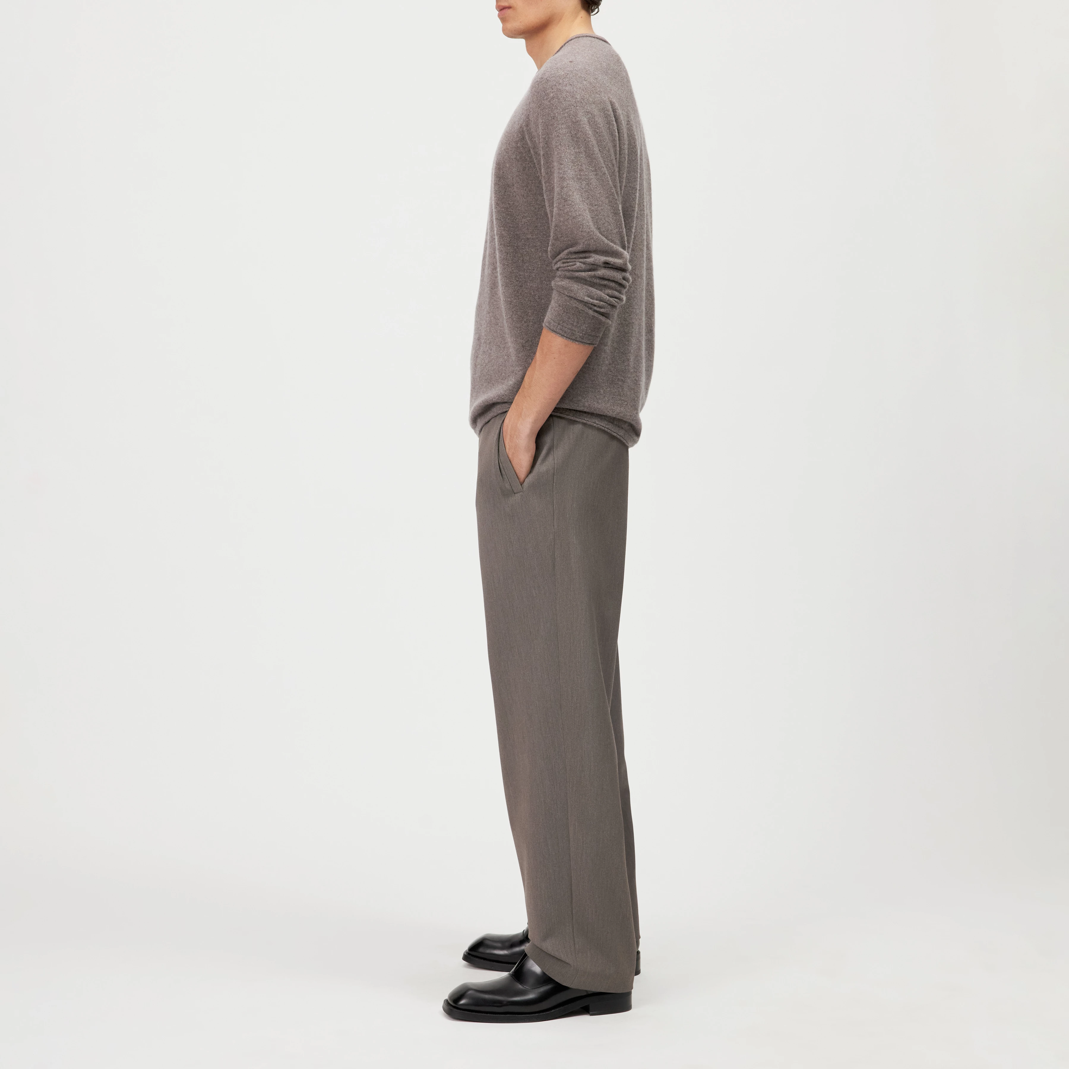 TITZIAN - Long sleeve top in 100% cashmere - men - brown - Seitenansicht