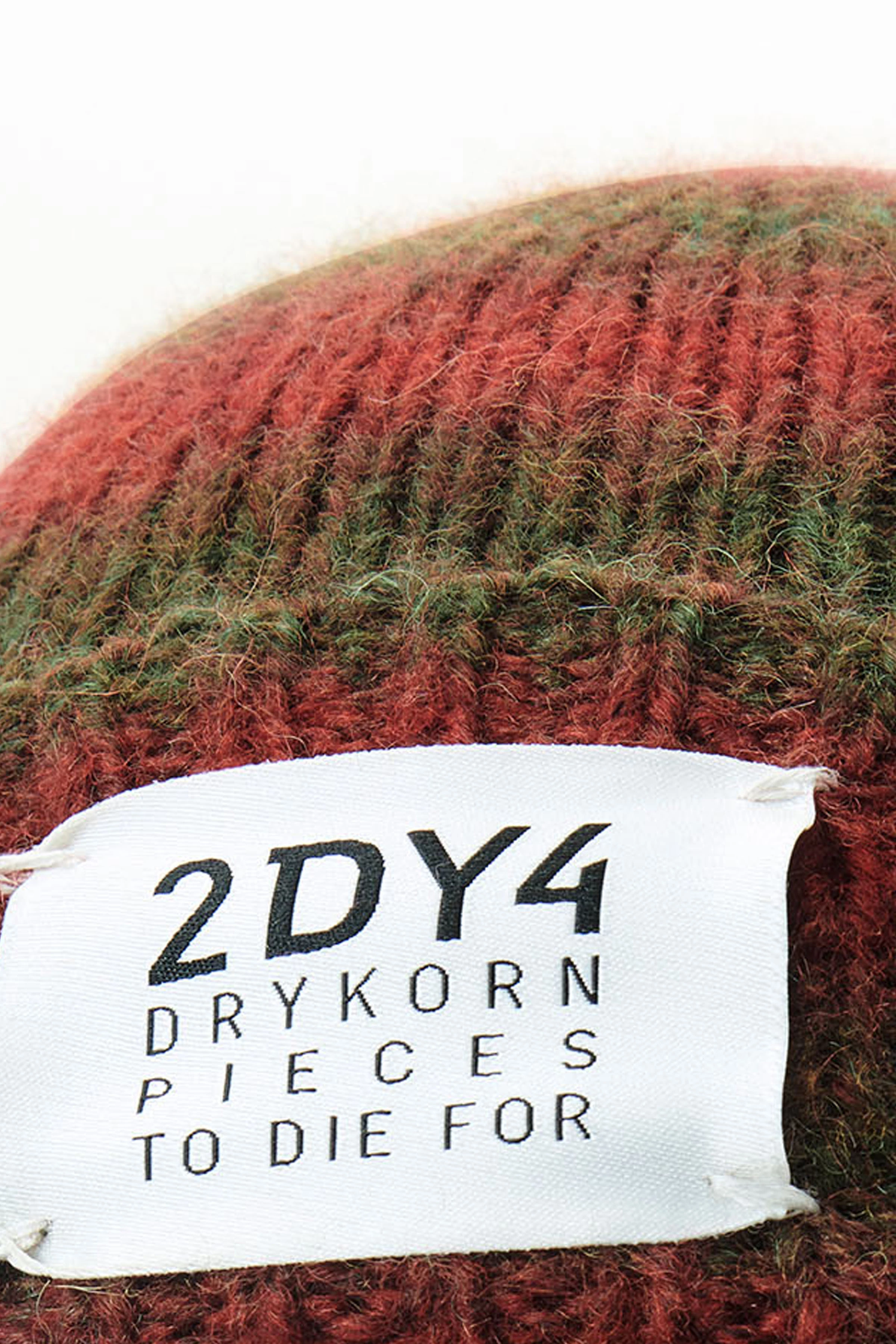 LOAH - Beanie in Alpaka-Mix - Unisex - rot - Freisteller Detailansicht