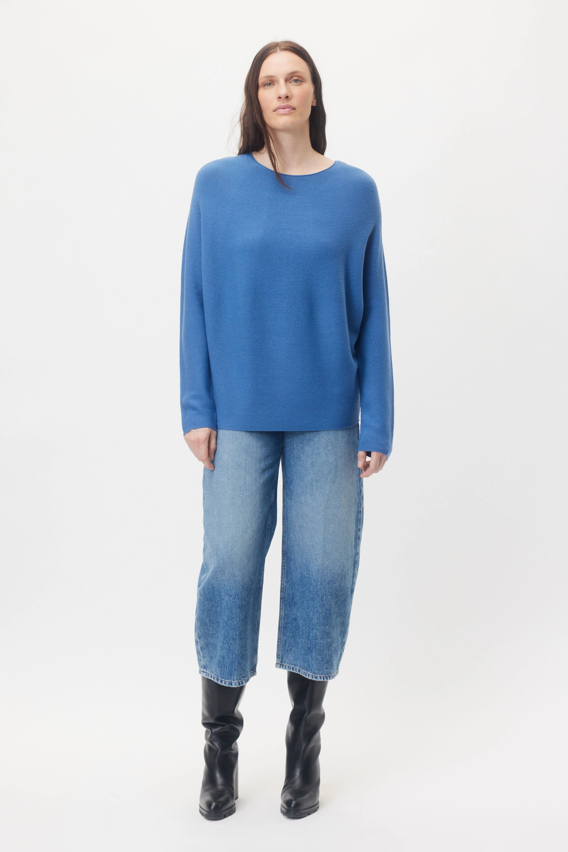 MAILA - Pullover aus reiner Schurwolle - Damen - blau - Ganzkörper-Frontansicht