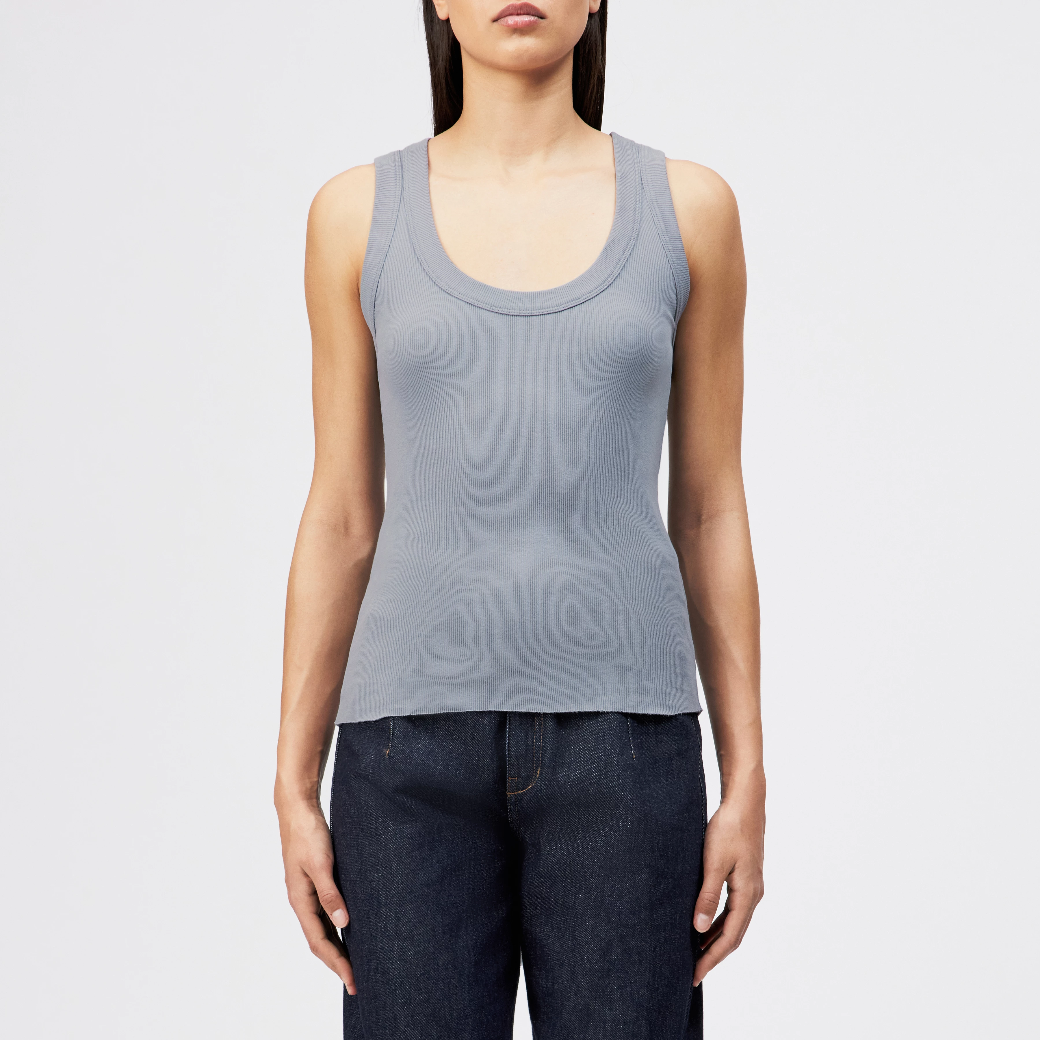 TAVIRA - Geripptes Trägertop mit femininen Rundhalsausschnitt - Damen - blau - Frontansicht