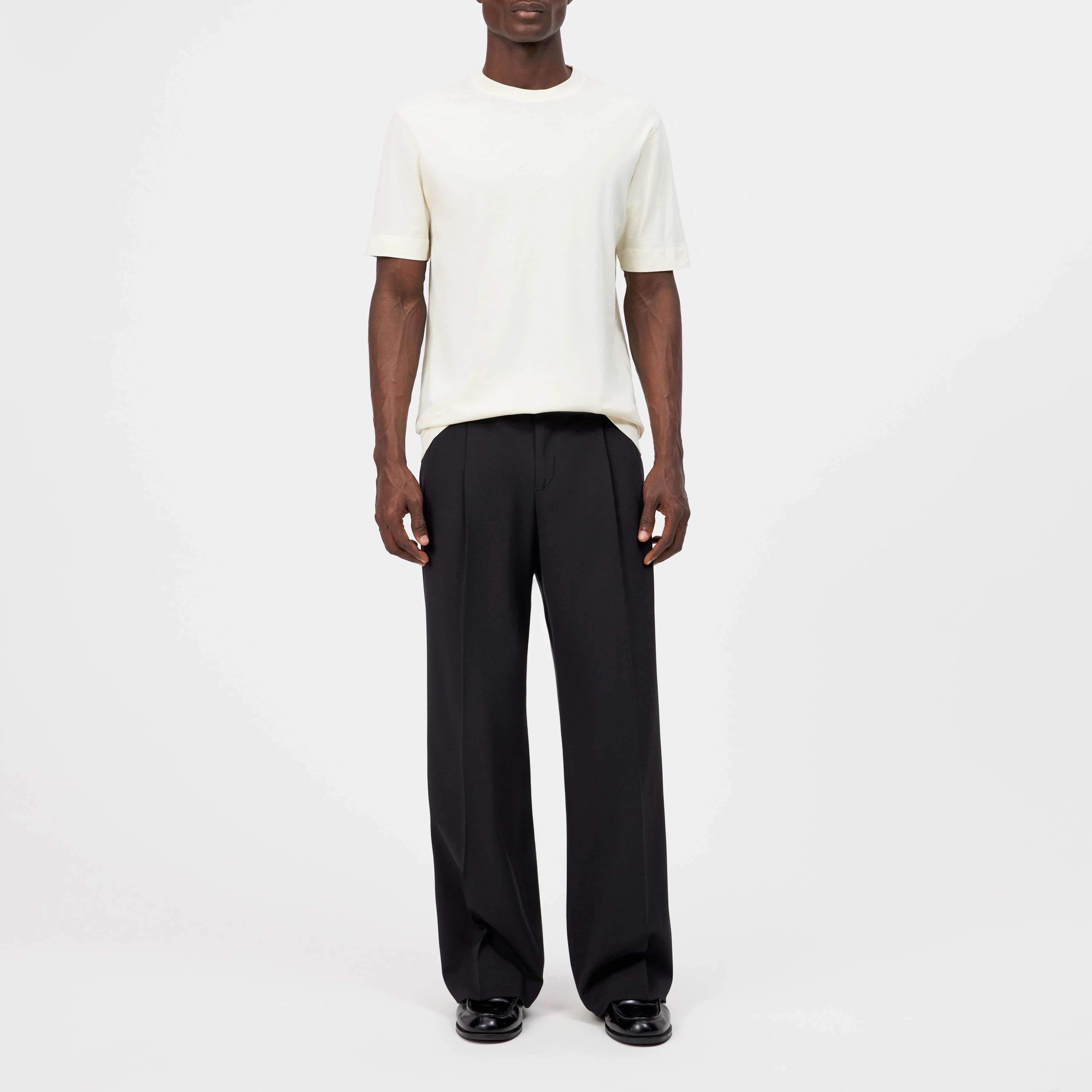 RAPHAEL - T-Shirt in gewaschener Optik - Herren - beige - Ganzkörper-Frontansicht