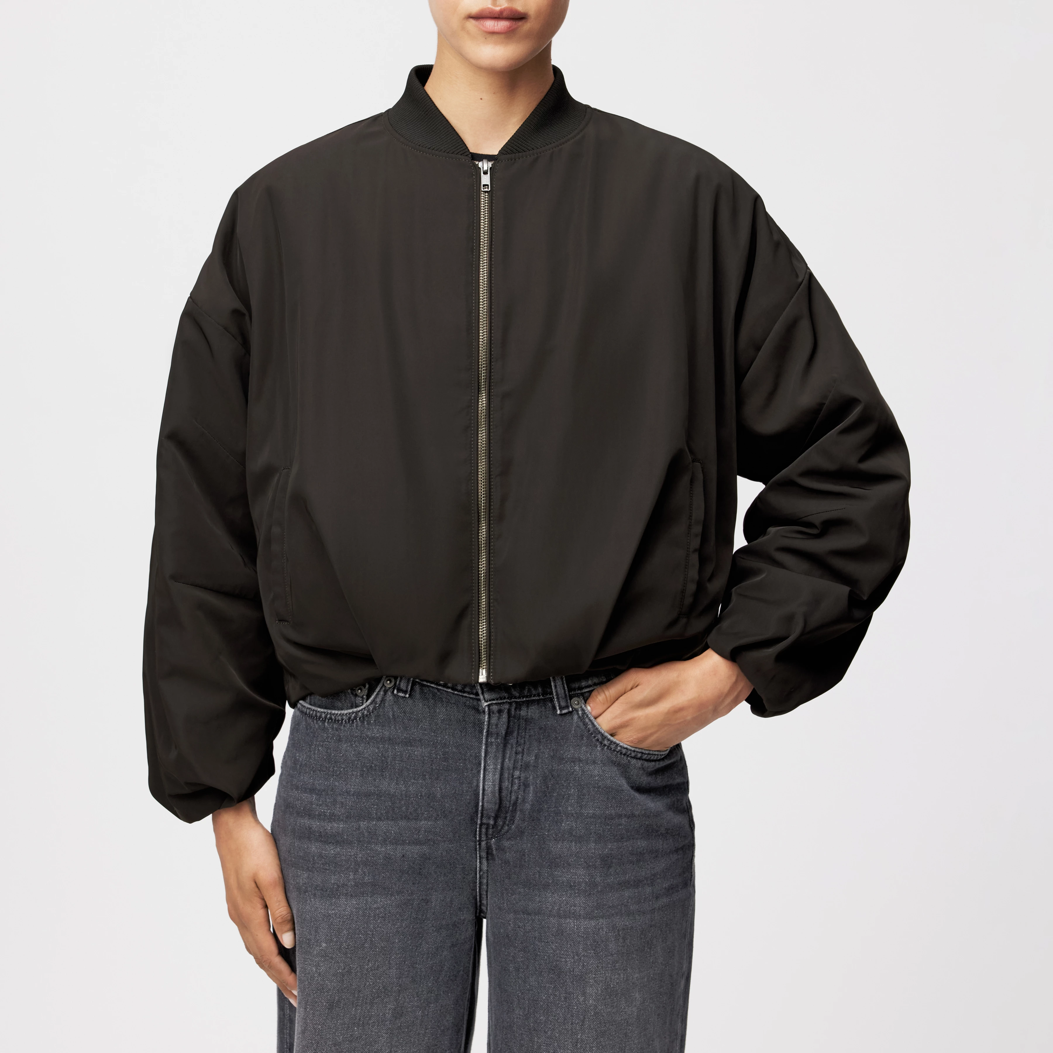 BRADDAN - Feminine Bomberjacke in technischem Twill - Damen - braun - Frontansicht