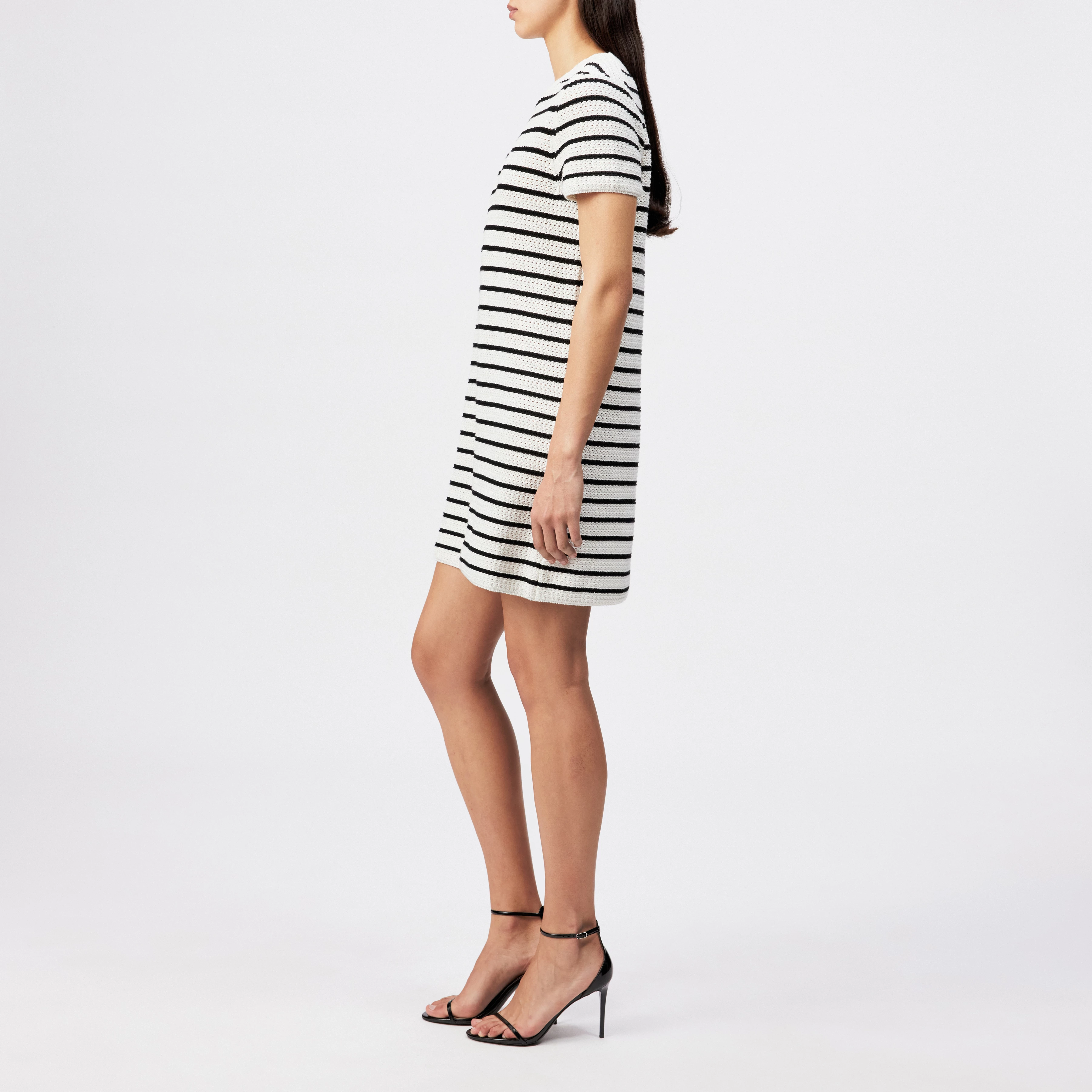 AIULA - Striped knit T-shirt dress - women - off white - Seitenansicht