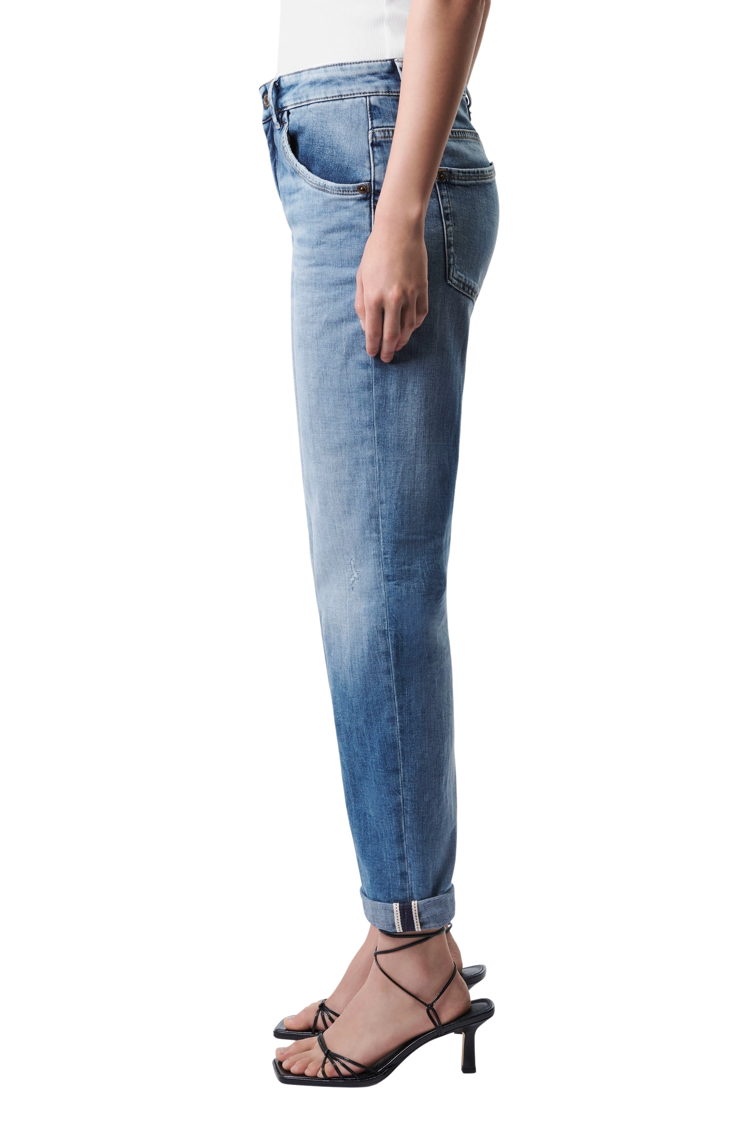 LIKE - Girlfriend-Jeans mit Krempelsaum in Mid-Blue - Damen - blau - Seitenansicht