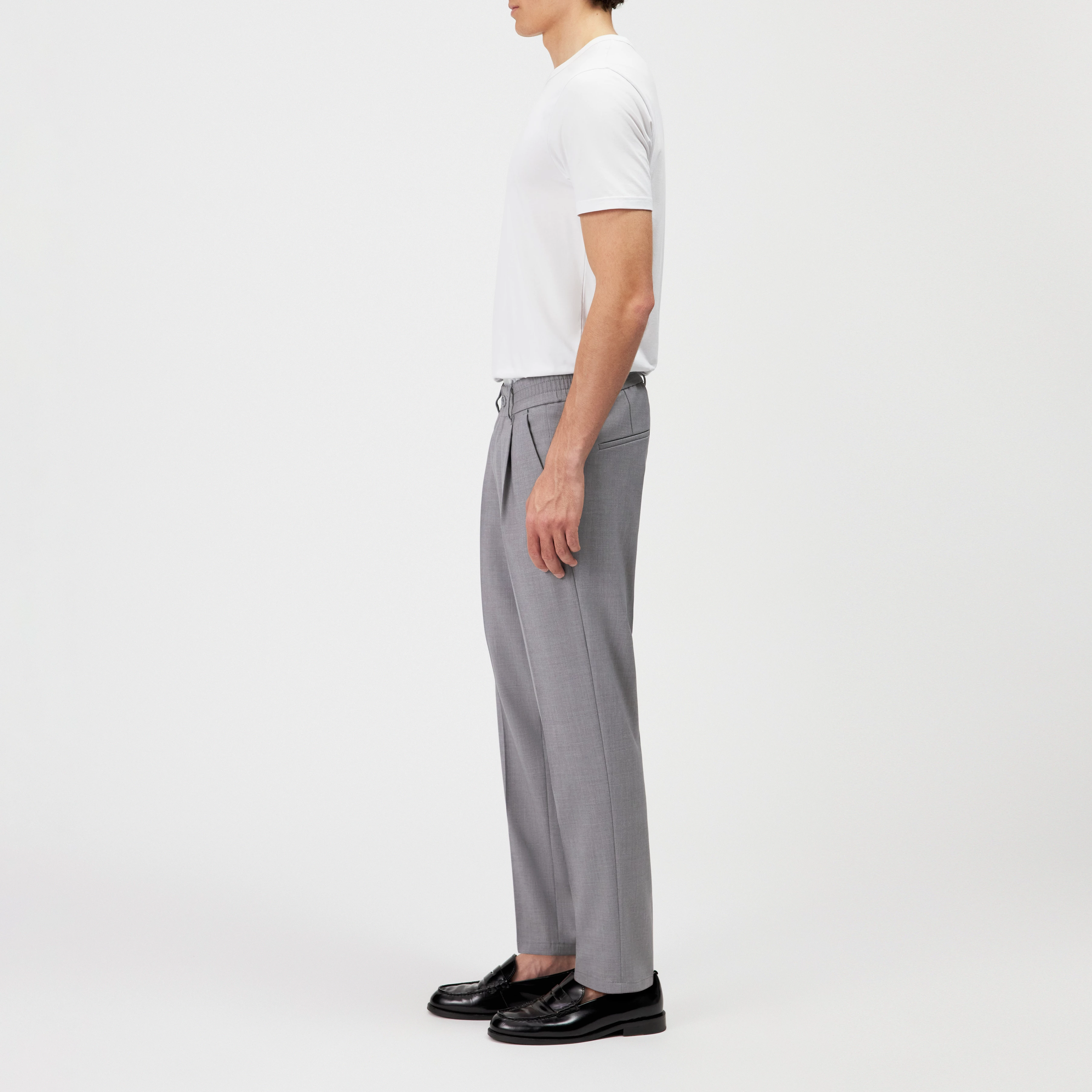 CHASY - Casual trousers with pleats in gabardine - men - grey - Seitenansicht