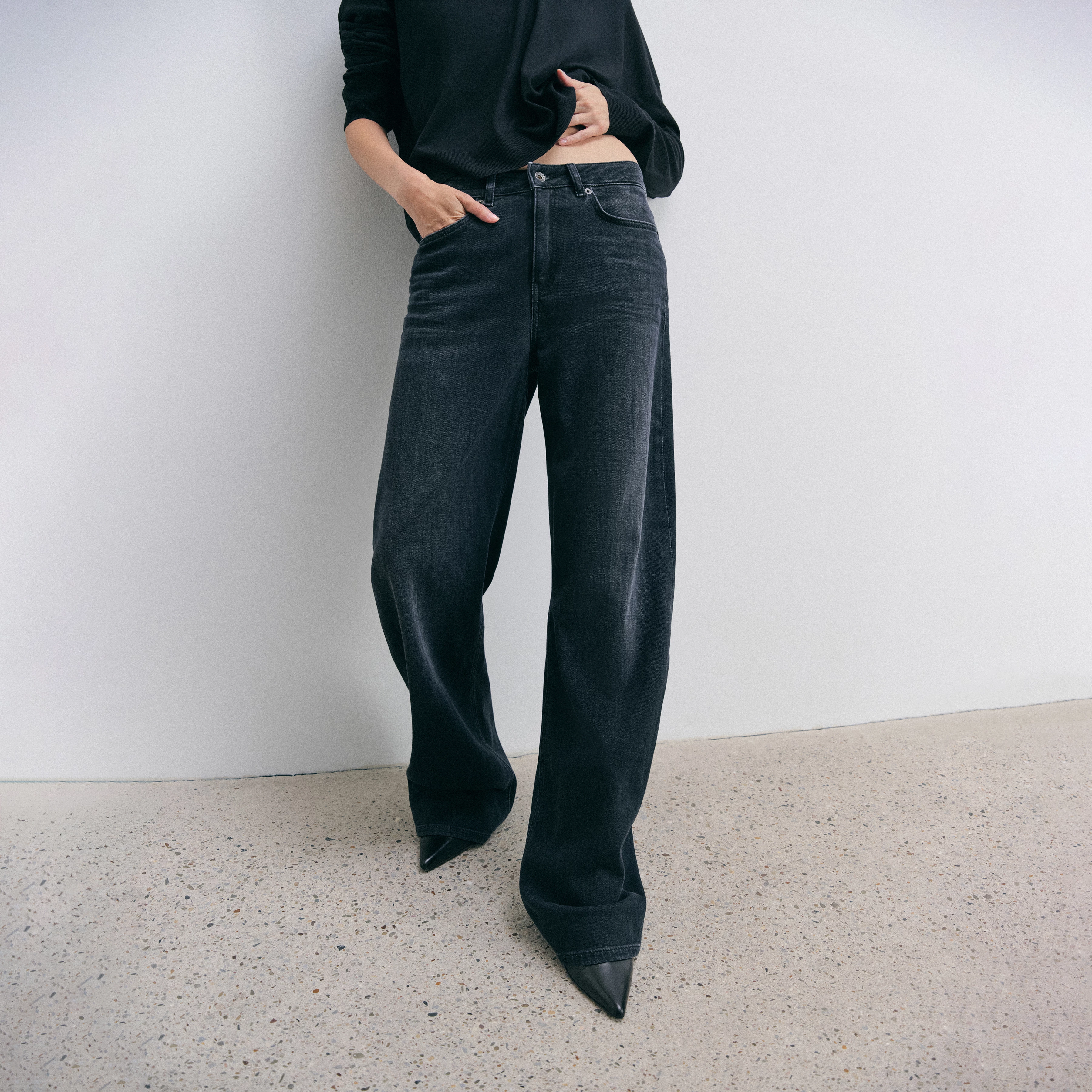 MEDLEY - Mid-Waist Jeans in Dark-Grey Denim - Damen - grau