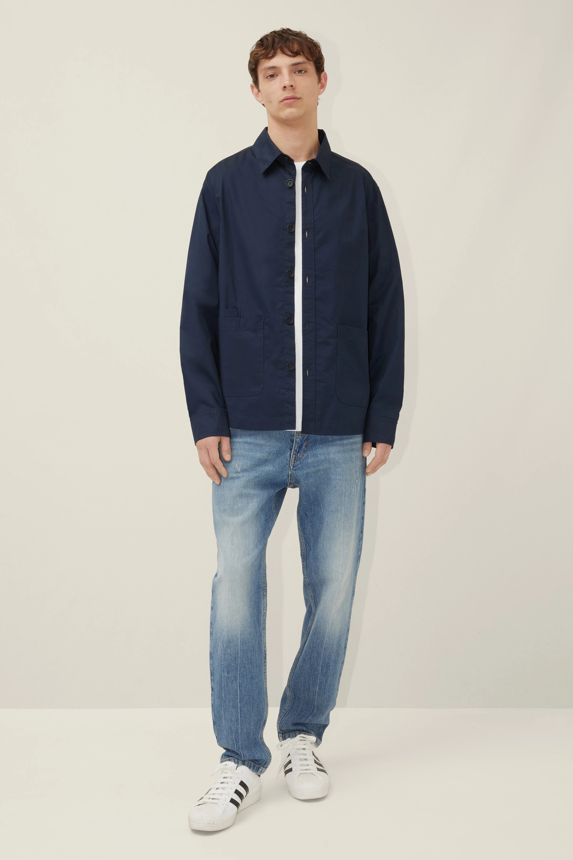 STOGE - casual shirt with patch pockets - men - blue - Ganzkörper-Frontansicht