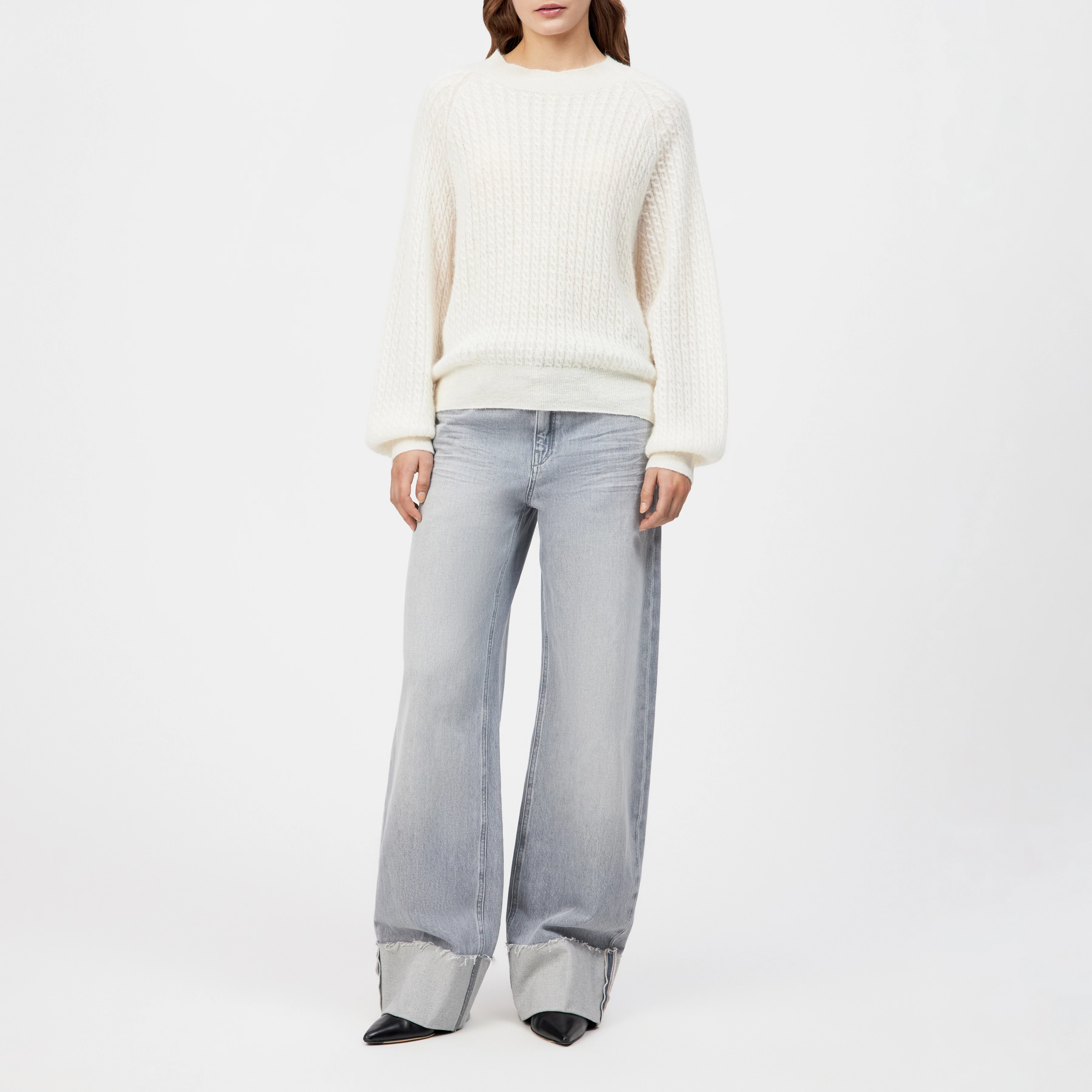 LARELYA_2 - Luxurious Suri alpaca blend jumper - women - off white - Ganzkörper-Frontansicht