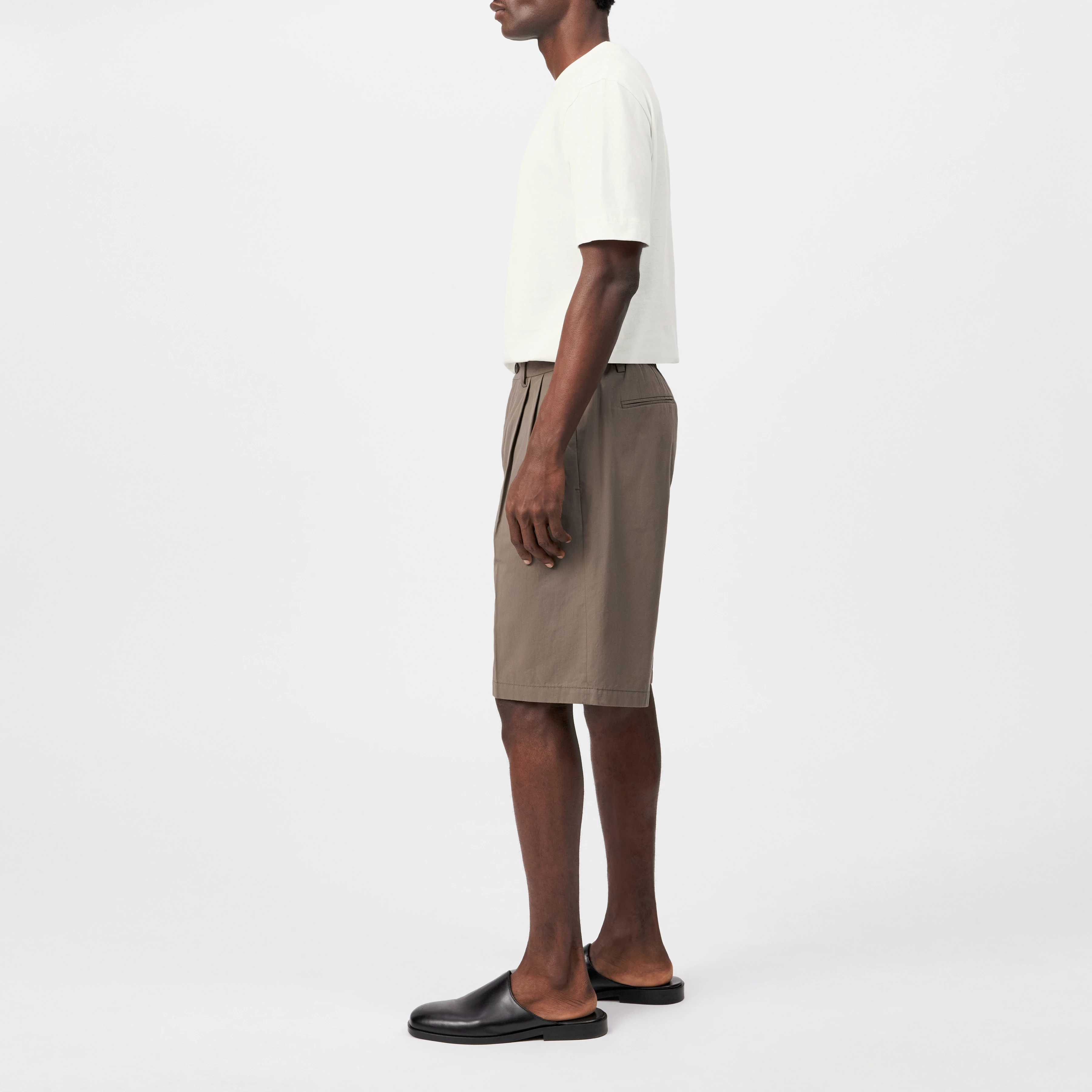 ROCABO - Bundfalten Short in Baumwoll-Twill - Herren - braun - Seitenansicht