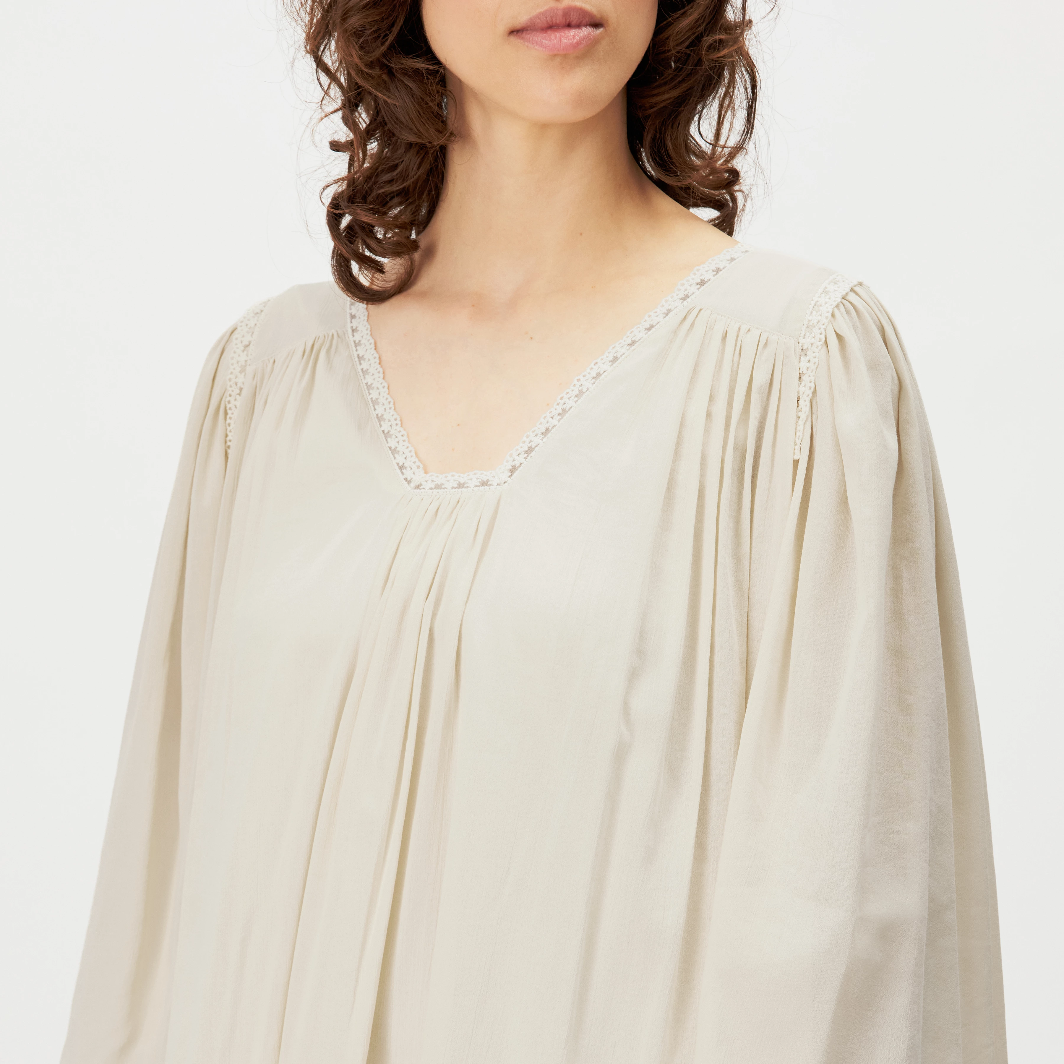 VAREEN - Cotton-blend babydoll tunic dress - women - beige - Detailansicht am Model