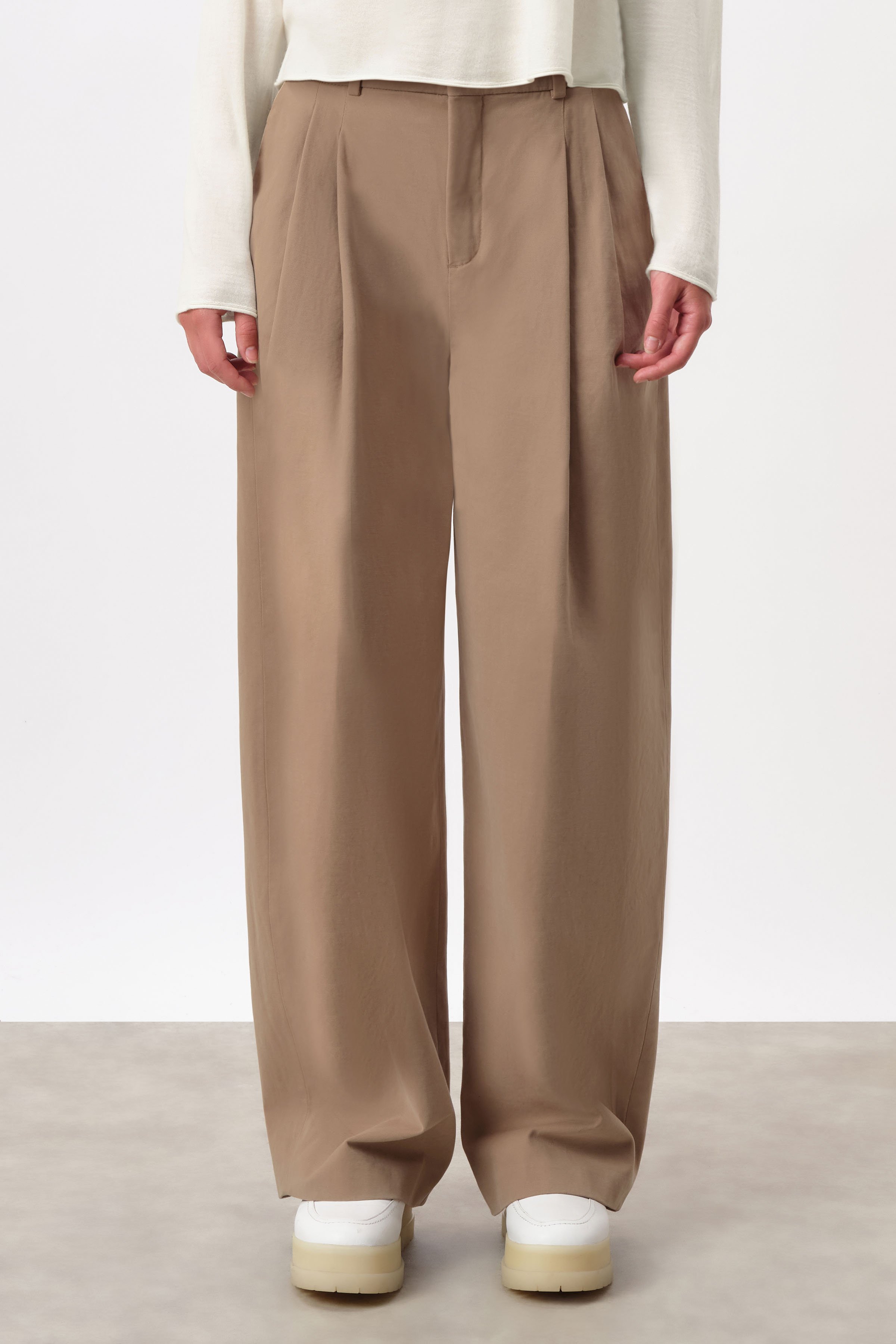 Trousers online at DRYKORN