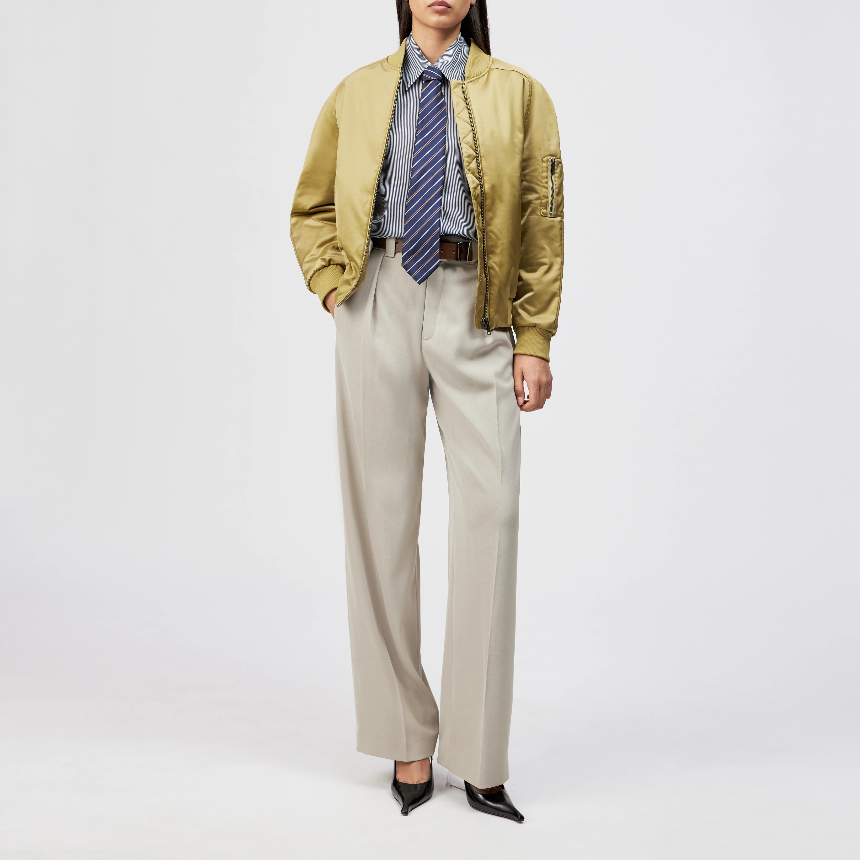 BRAYS - Classic satin-look bomber jacket - women - brown - Ganzkörper-Frontansicht