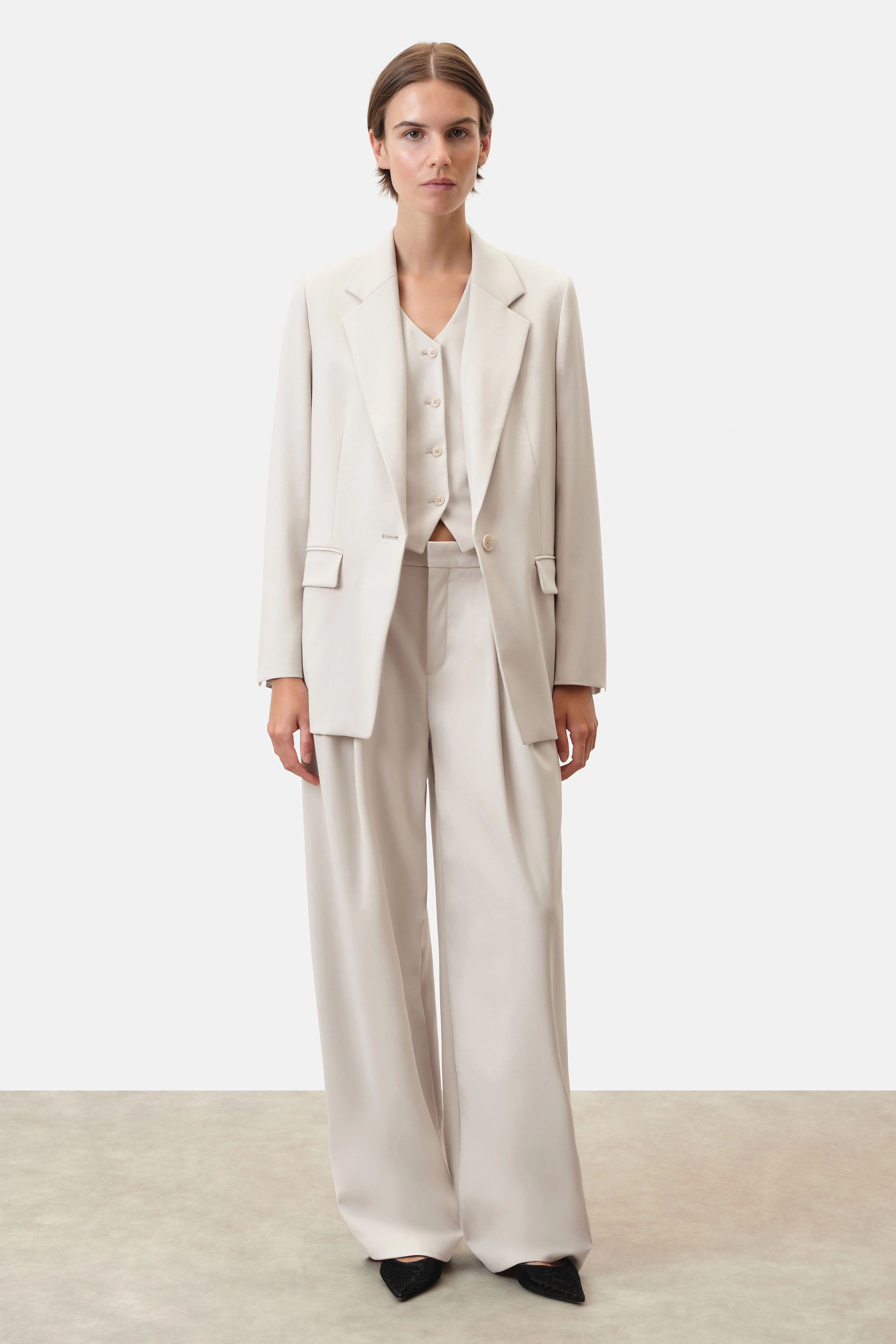 BALSCOTE - Westentop in softem Flanell - Damen - beige - Detailansicht am Model