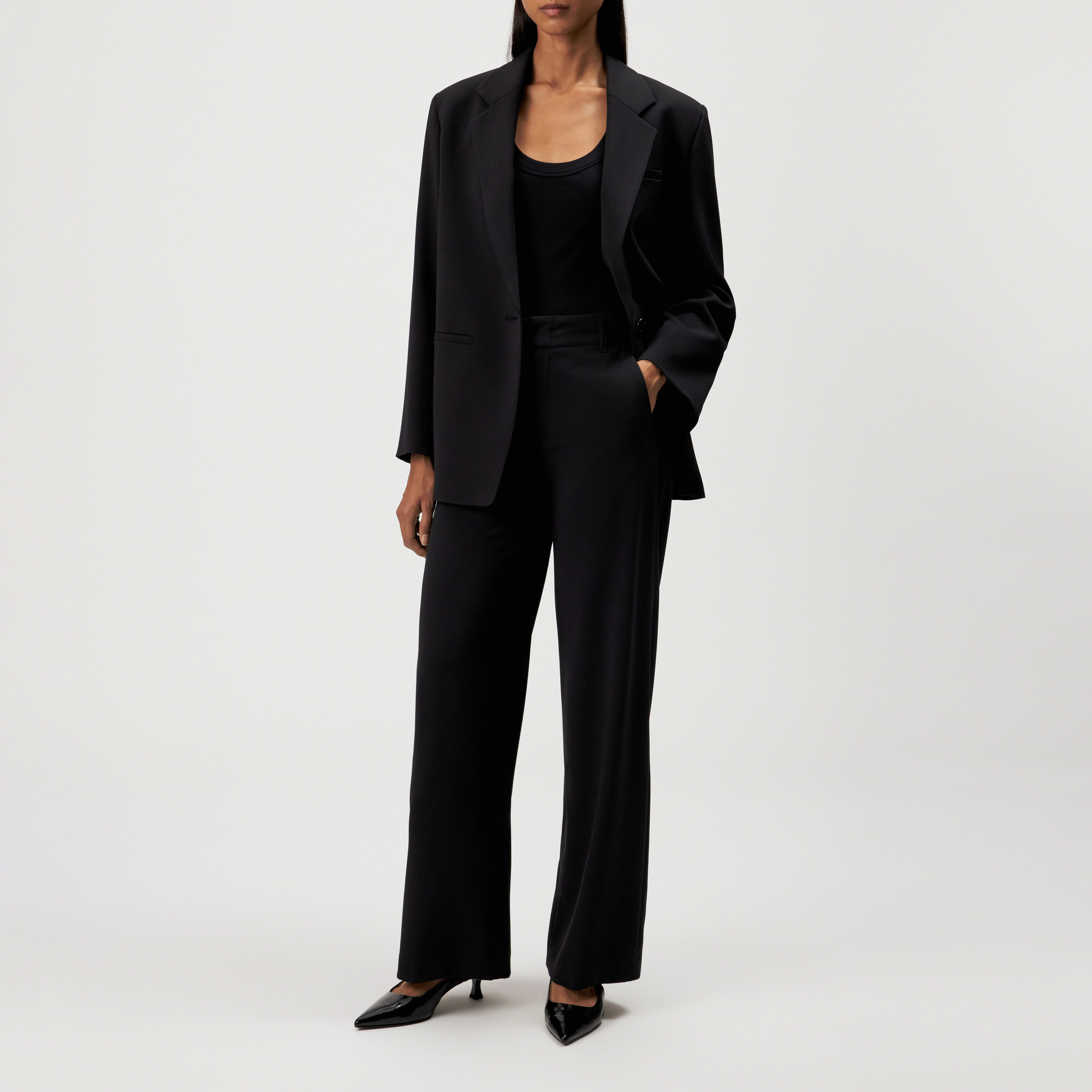 DUTIFUL - Pantalon ample en sergé - women - noir - Ganzkörper-Frontansicht
