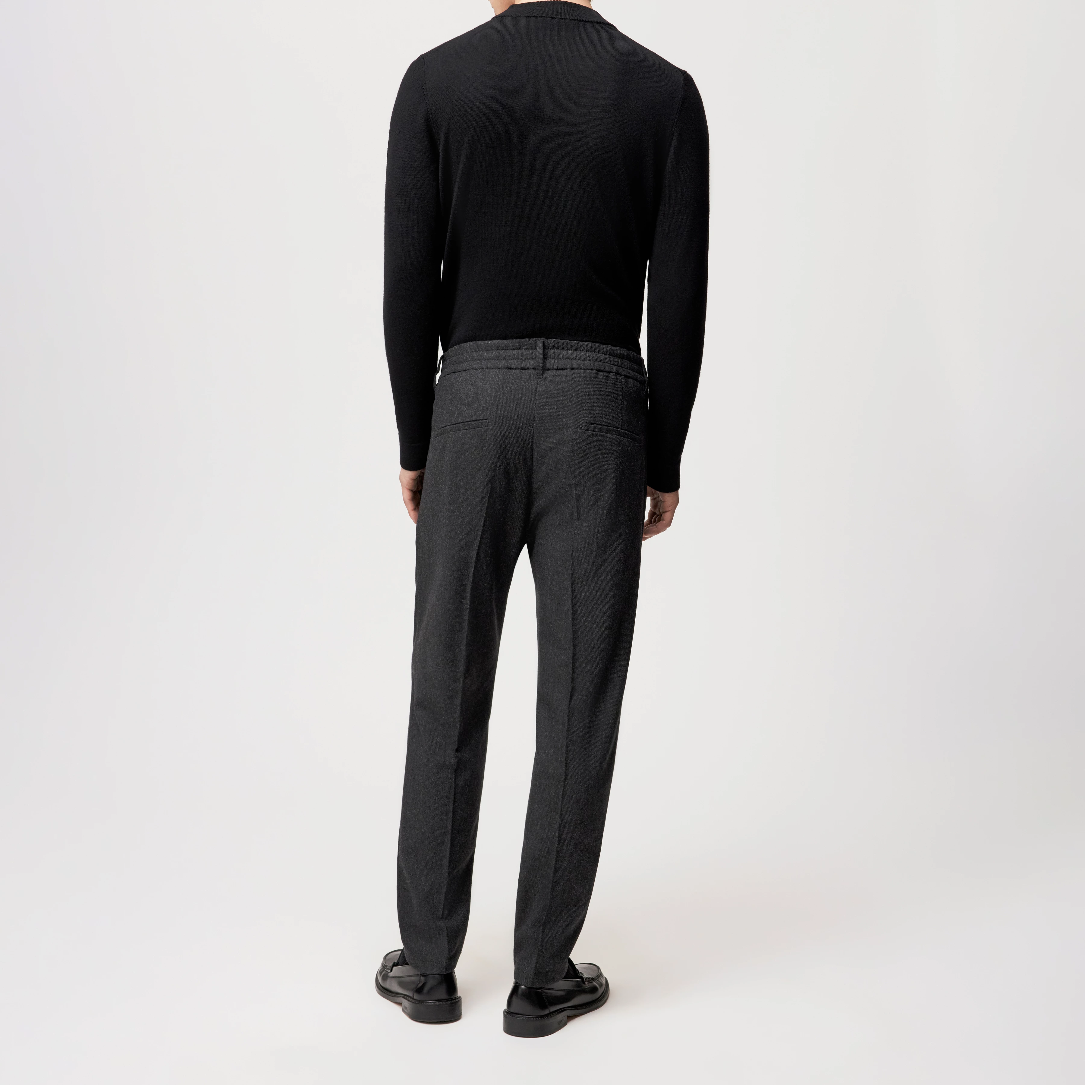 CHASY - Casual Hose mit Bundfalte in softem Woll-Flanell - Herren - grau - Rückansicht