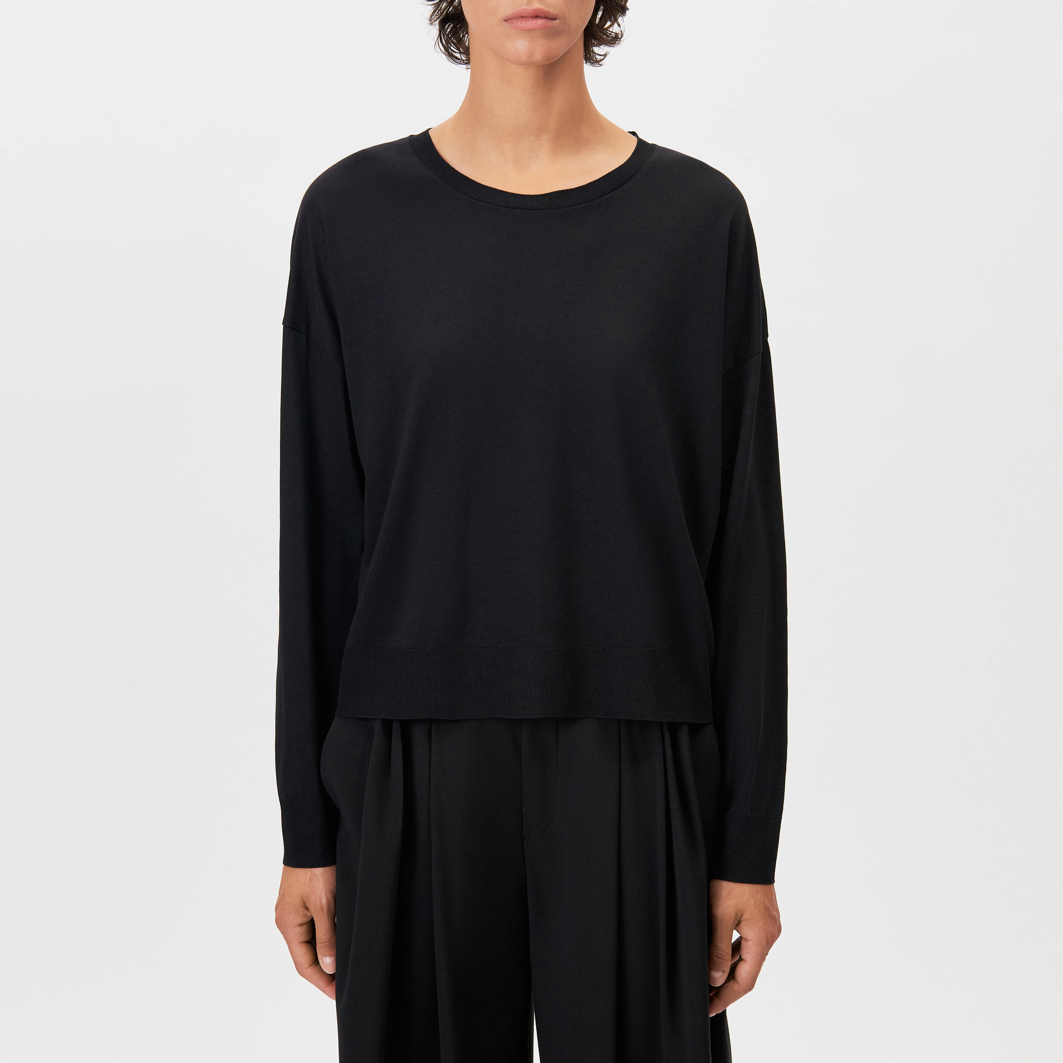 CESIDIE - Long-sleeve crew neck in jersey blend - women - black - Frontansicht
