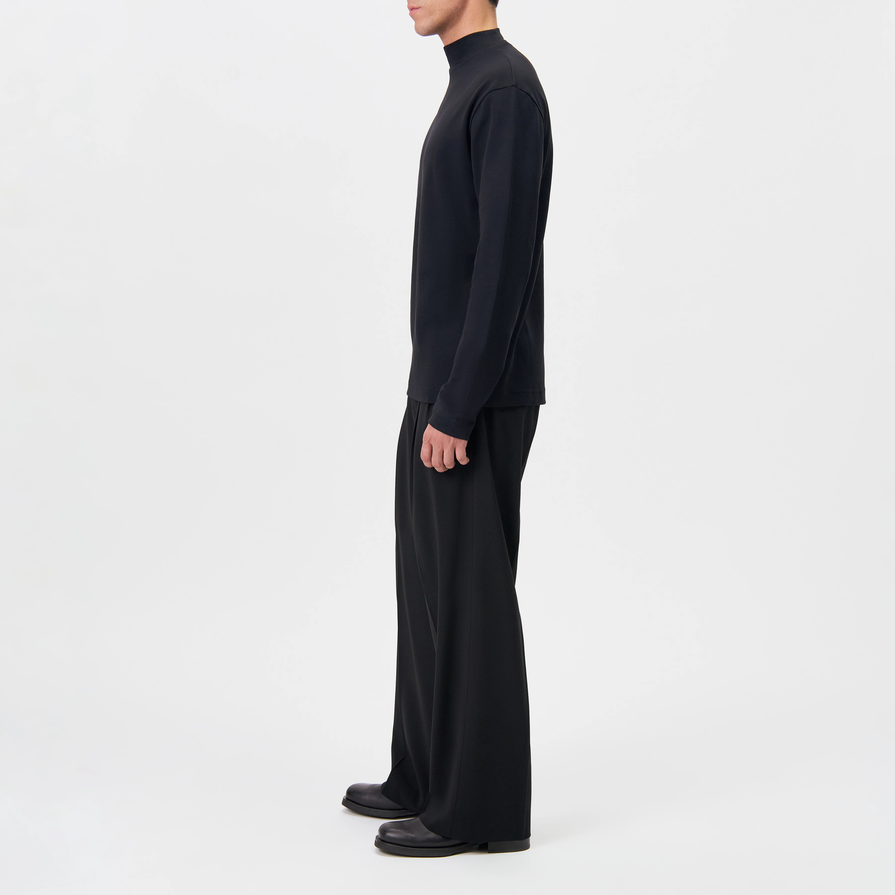 MORITZO - Long-sleeved top with stand-up collar in stretch cotton - men - black - Seitenansicht
