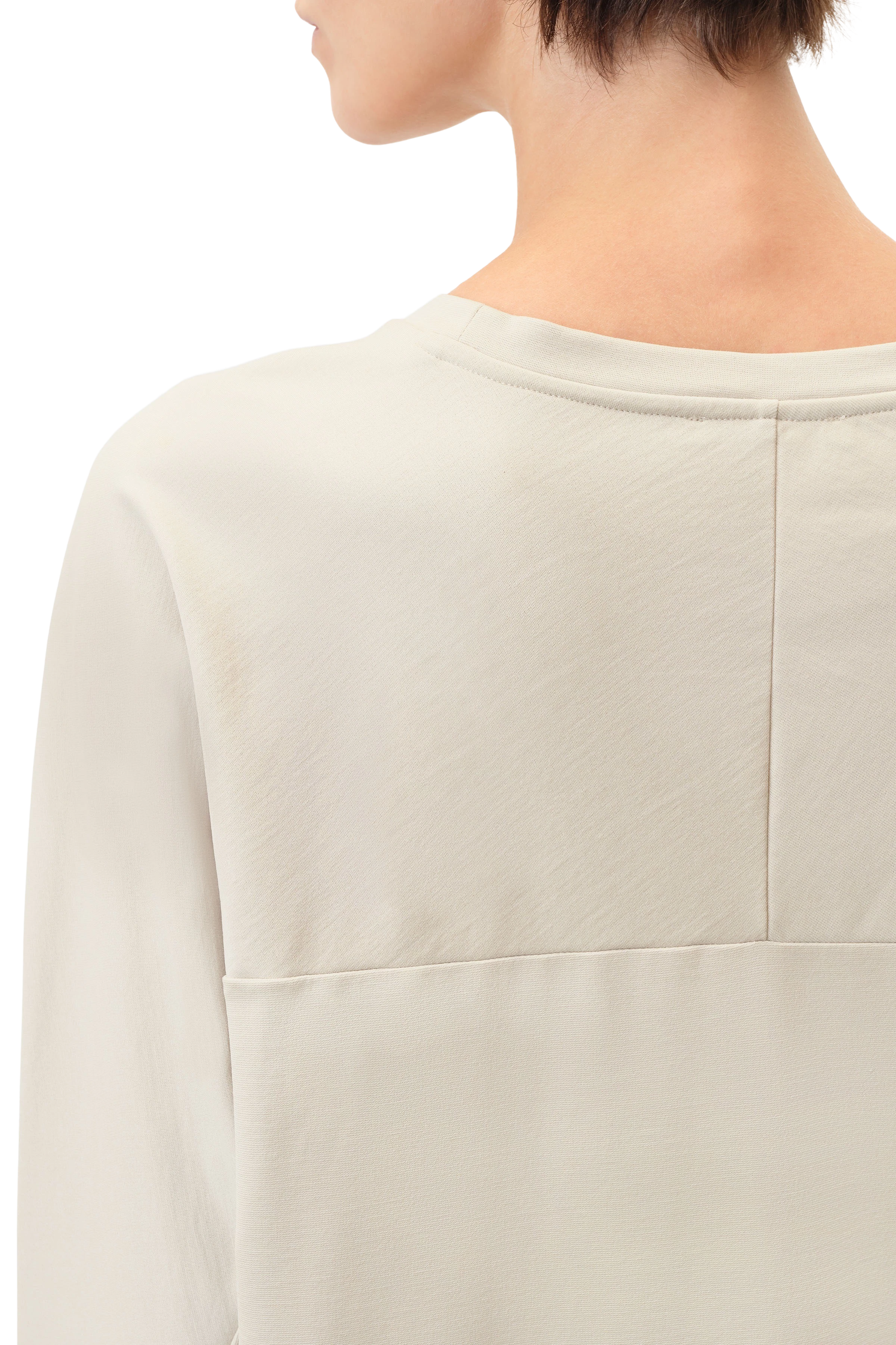 FELICIENNE - T-shirt long en mélange de lyocell - women - beige - Detailansicht am Model