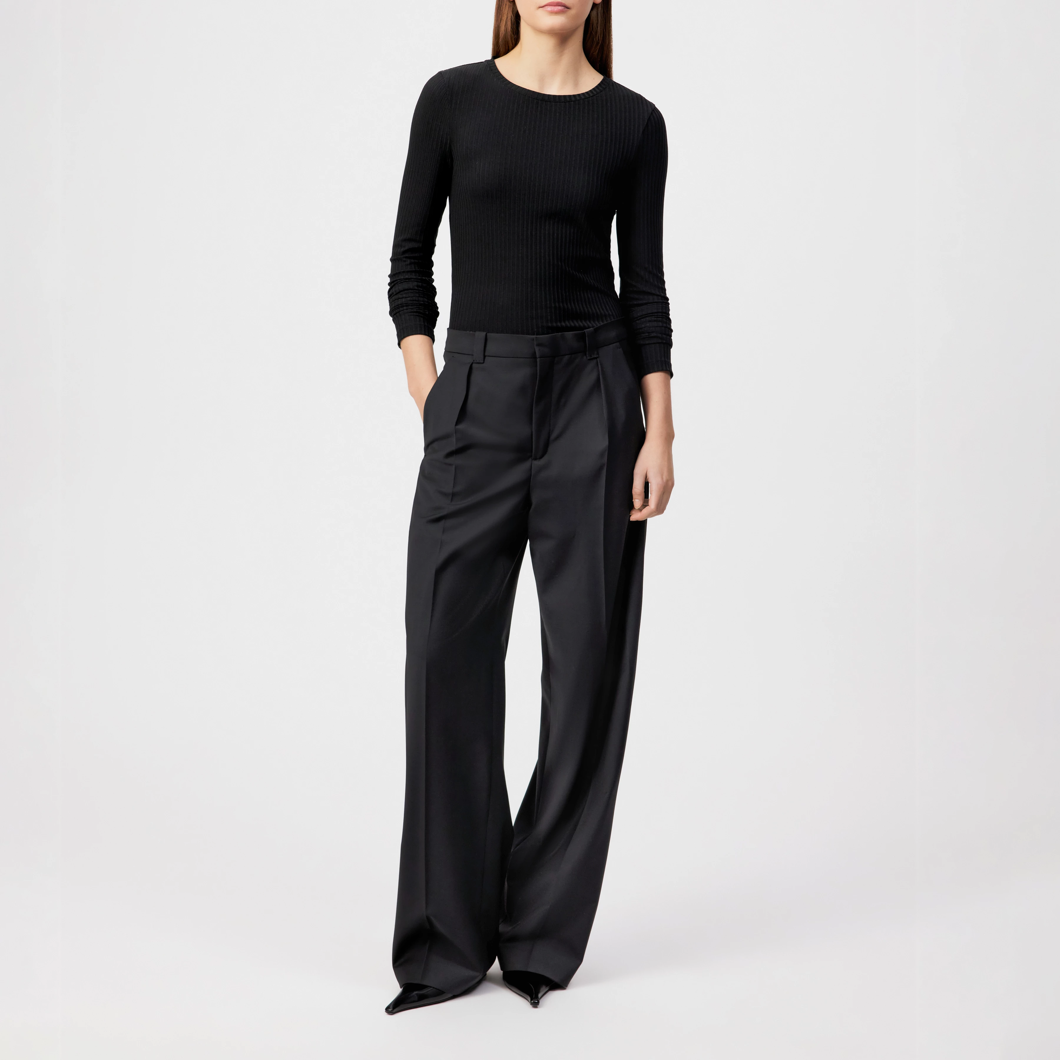 ADUCT - Bi-stretch tailored straight leg trousers - women - black - Ganzkörper-Frontansicht