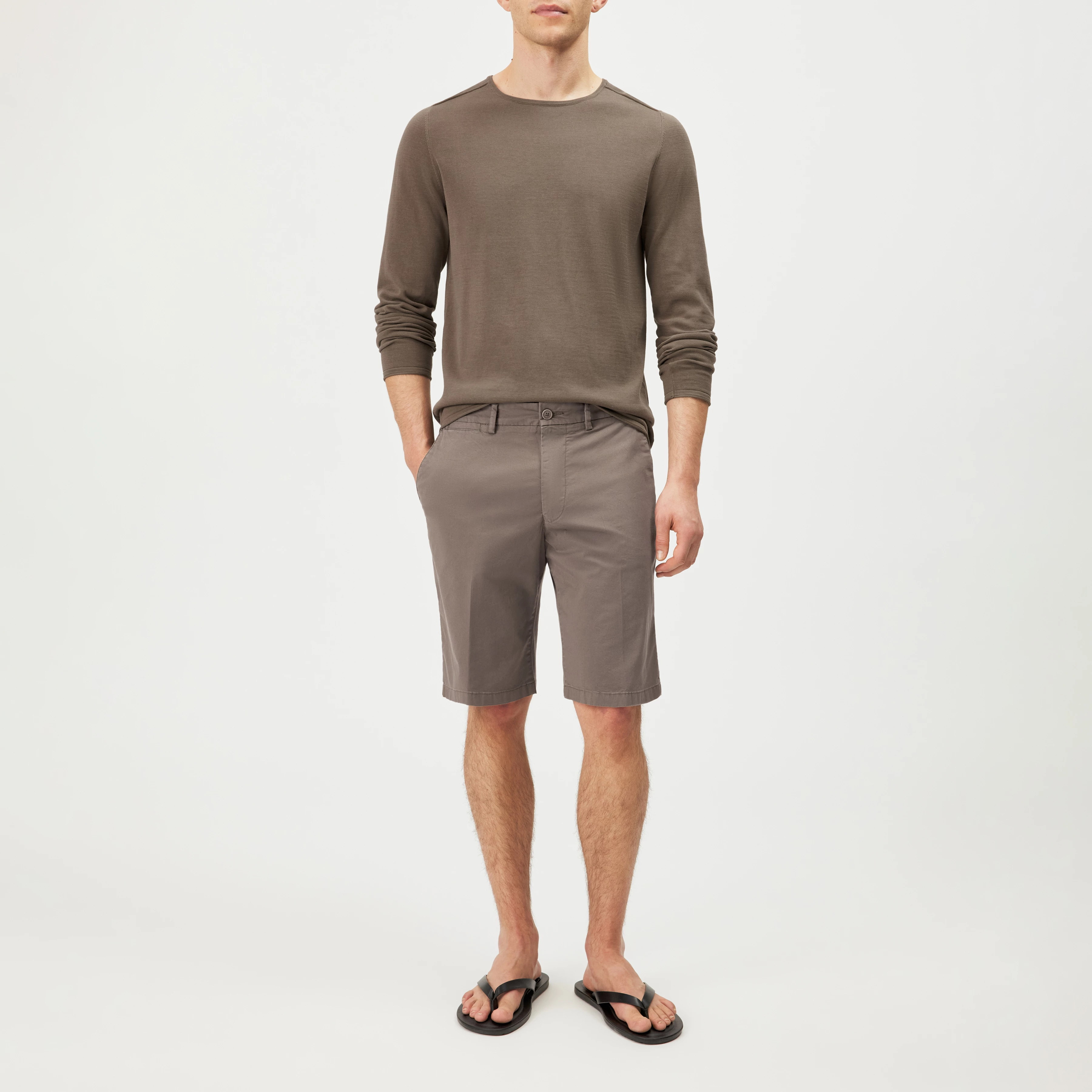 KEND - Chino Shorts in Baumwoll-Twill - Herren - braun - Ganzkörper-Frontansicht