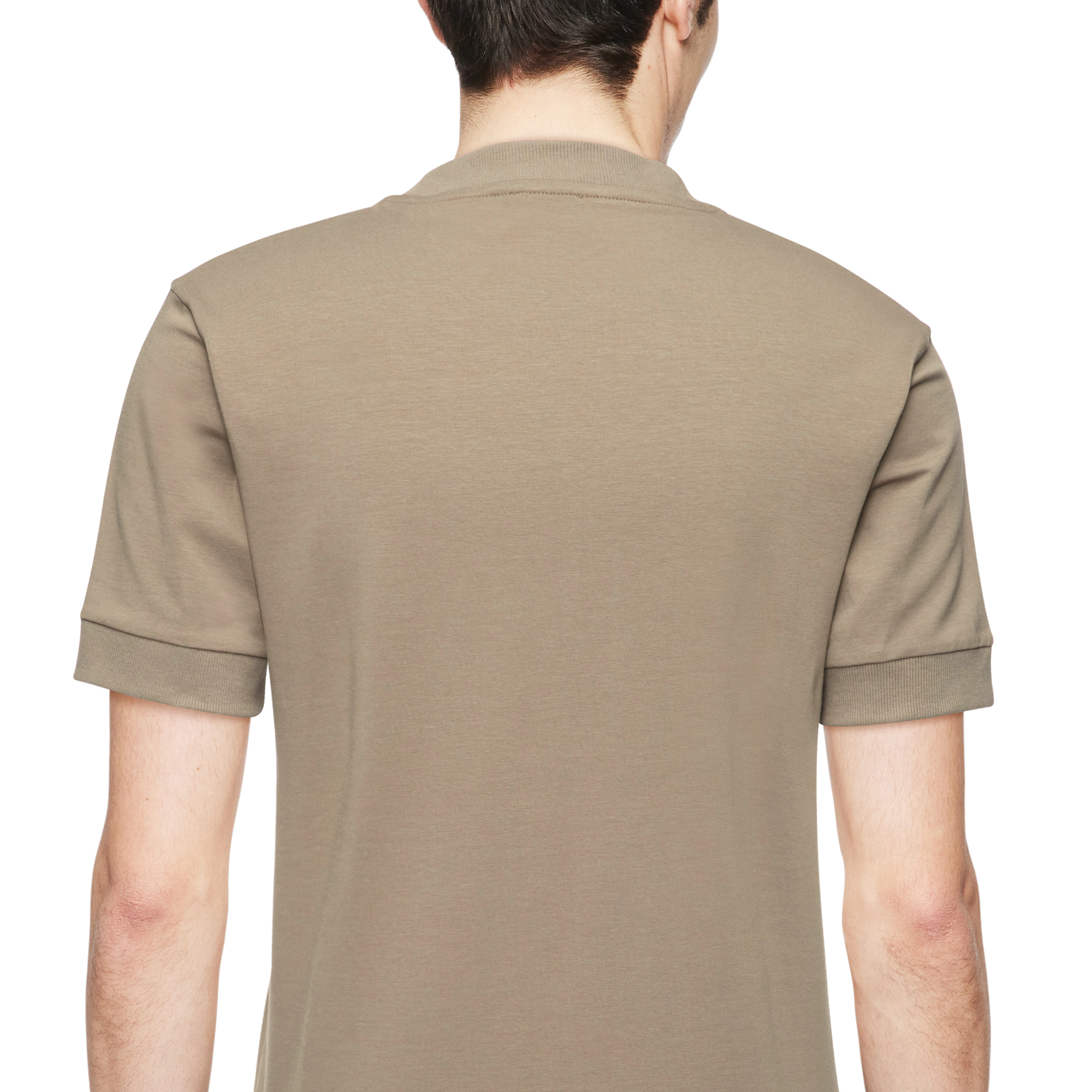 ANTON - Fitted T-Shirt in Baumwolle - Herren - braun - Detailansicht am Model