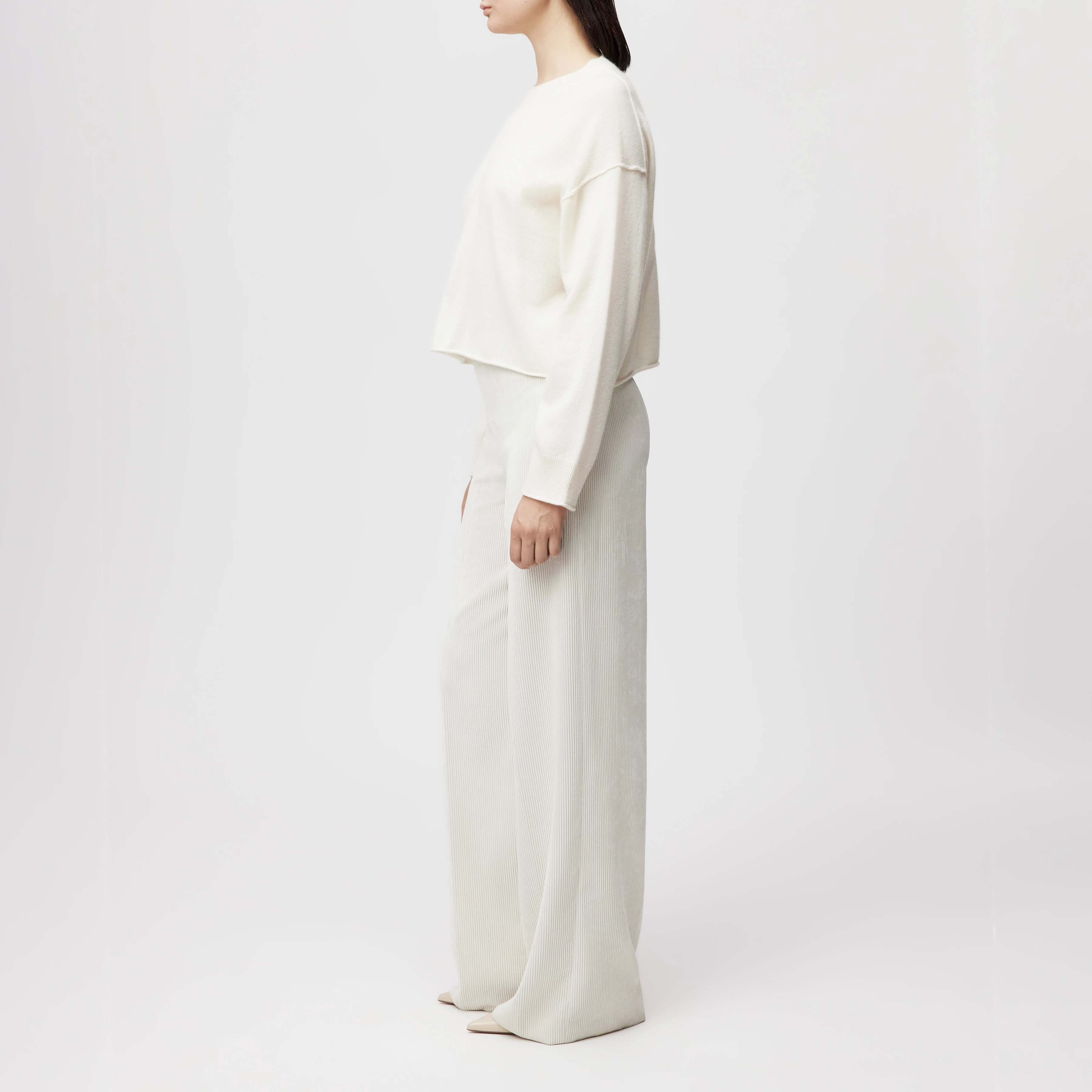 MALESE - Verkürzter Pullover in 100% Kaschmir - Damen - off white - Seitenansicht