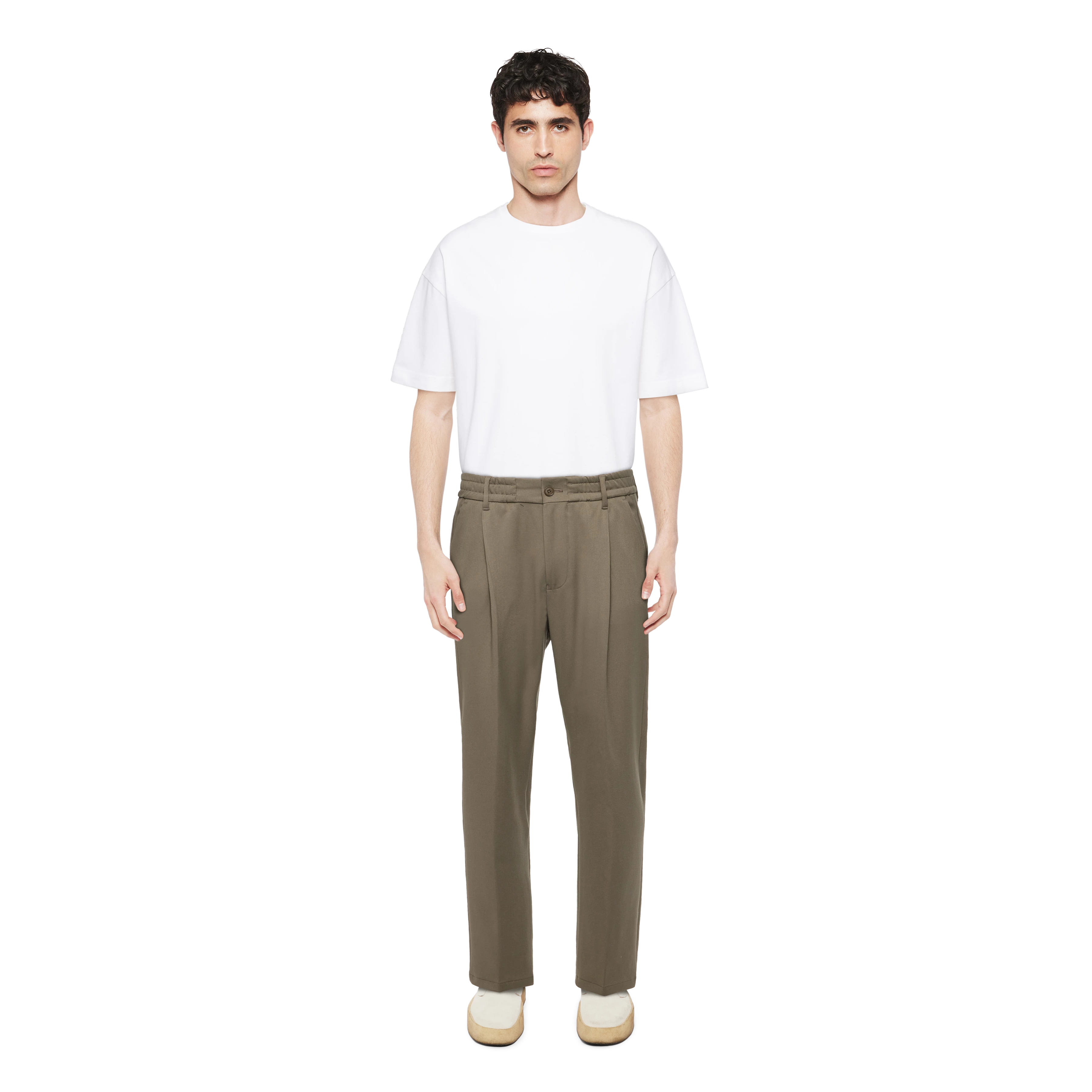 CHASY_RGLR - Casual trousers with pleats in heavy satin - men - green - Ganzkörper-Frontansicht